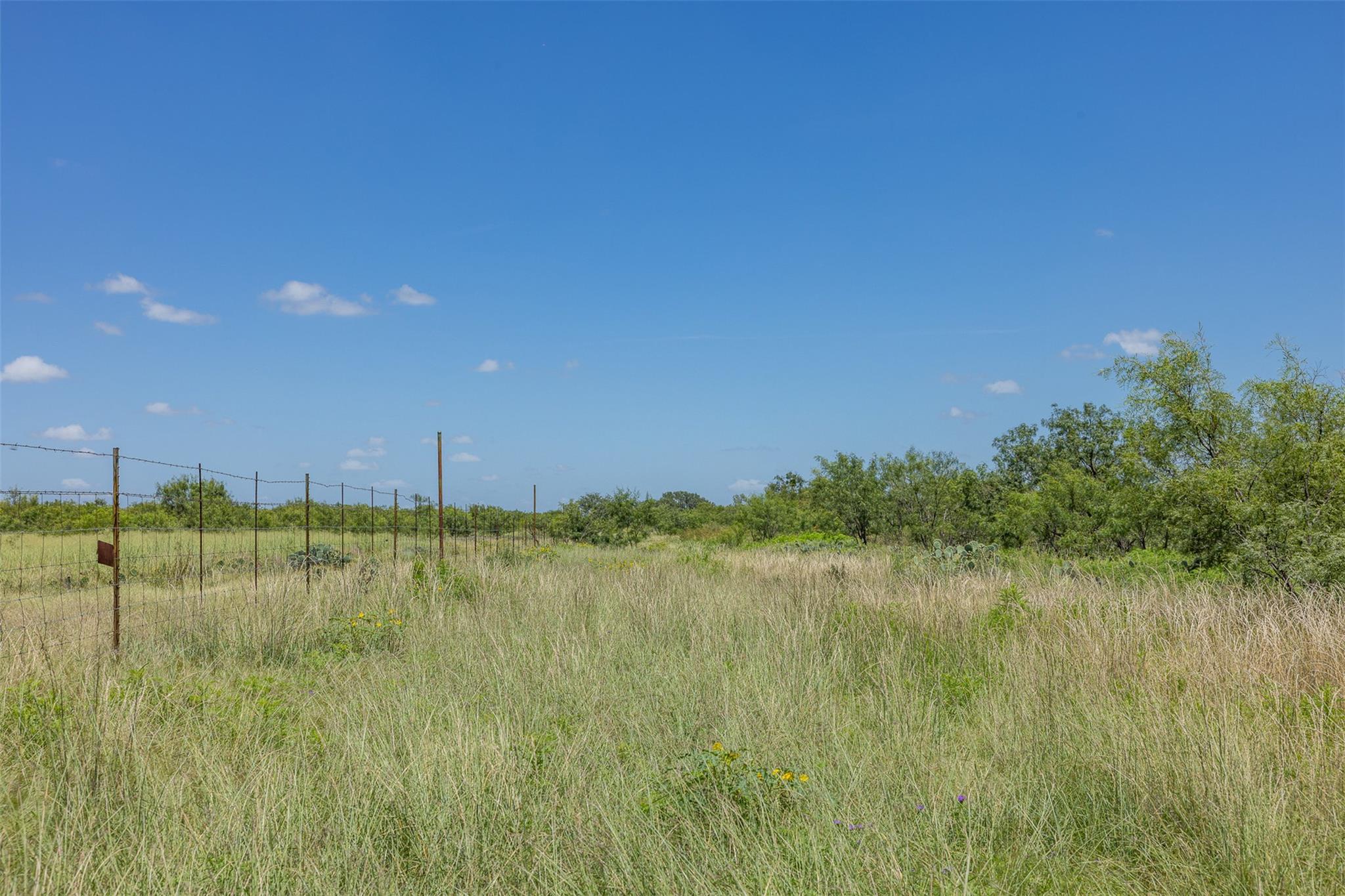 000 W. 17th St, Brady, TX 76825