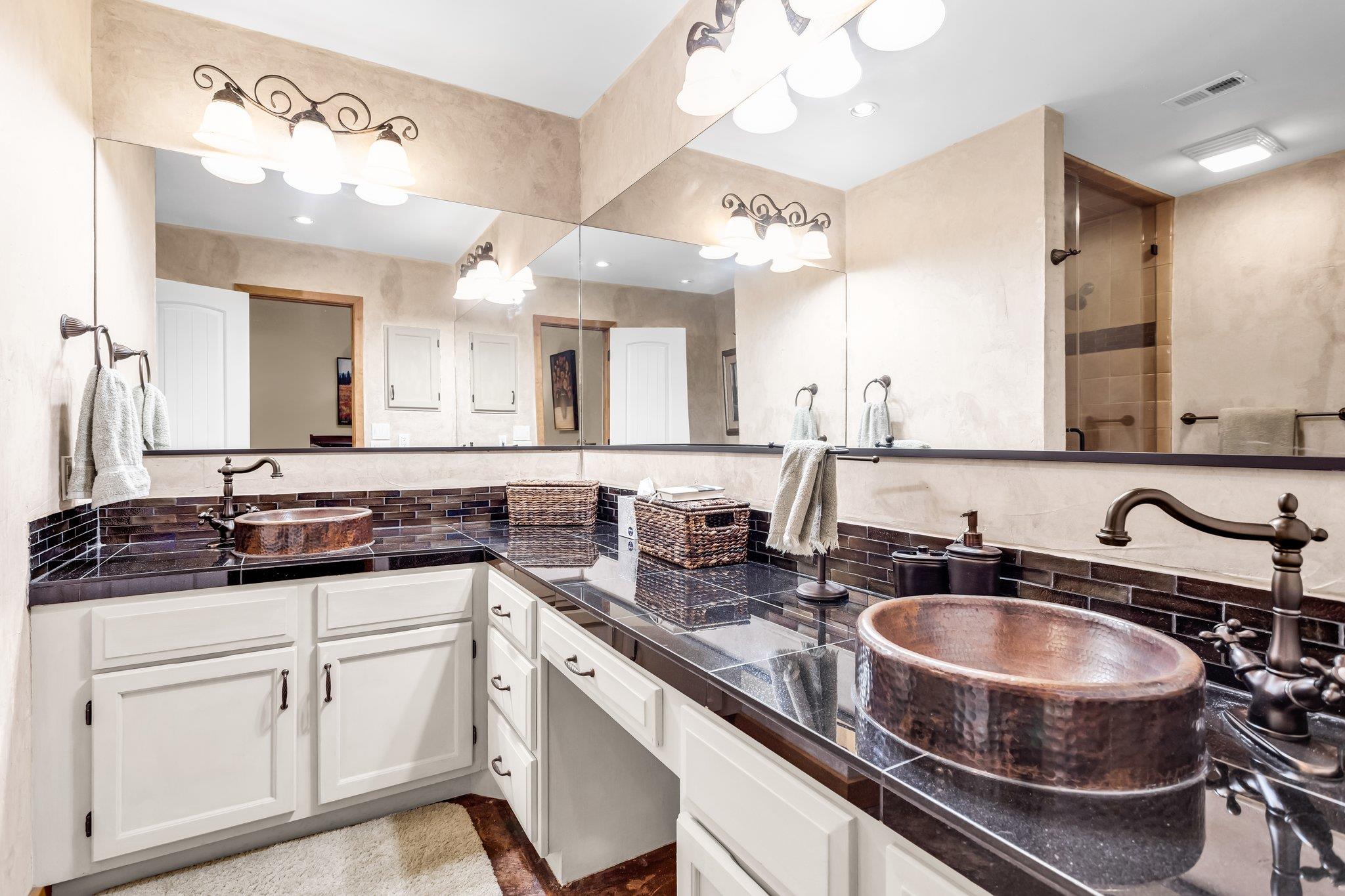 1406 Windsor Rd # 305, Austin, TX 78703