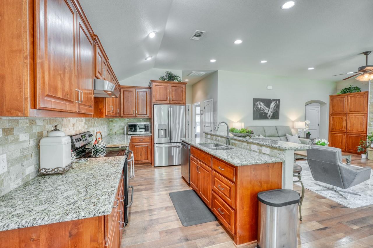103 Ladera Cv, Marble Falls, TX 78654