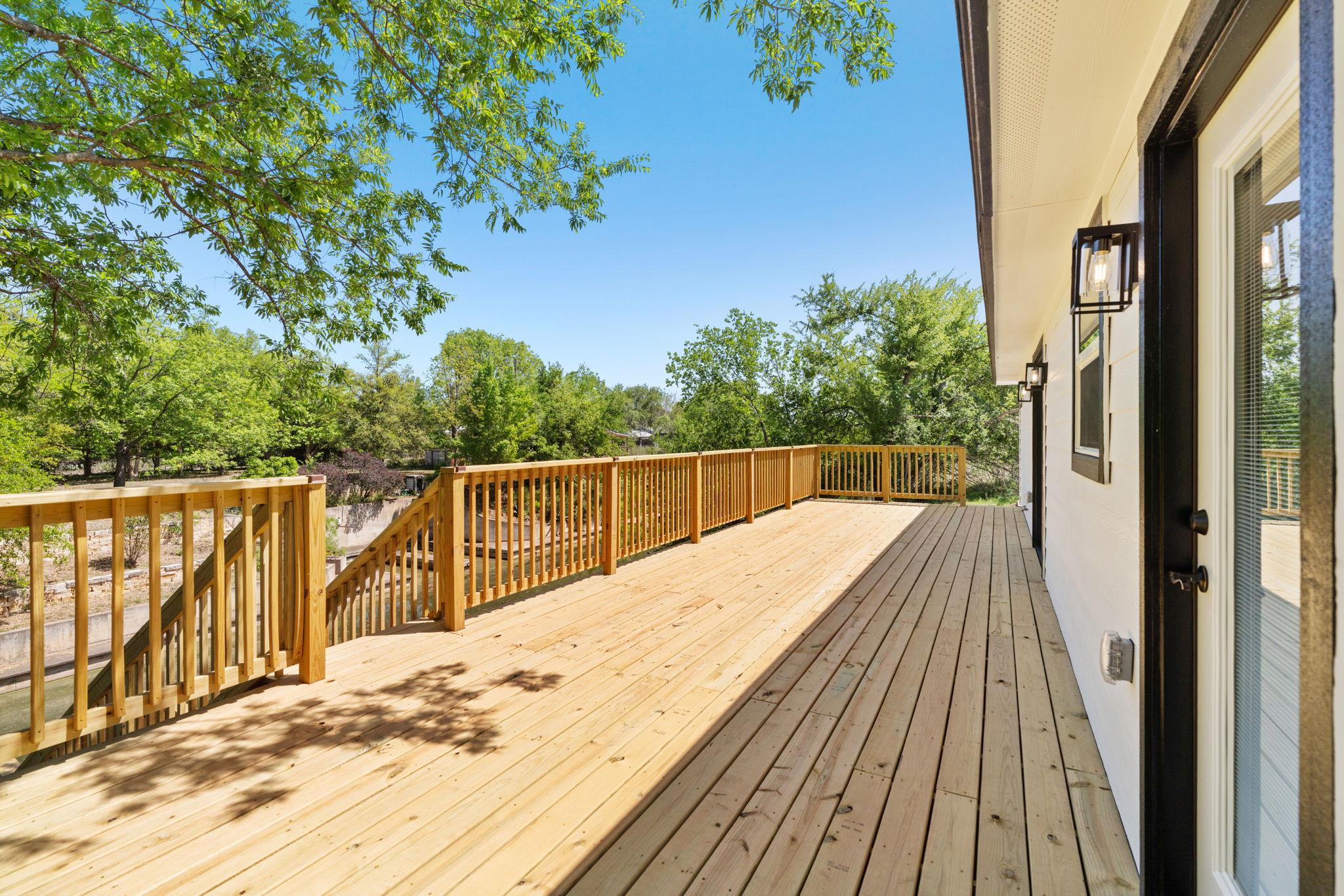 125 Channel Dr, Sunrise Beach, TX 78643