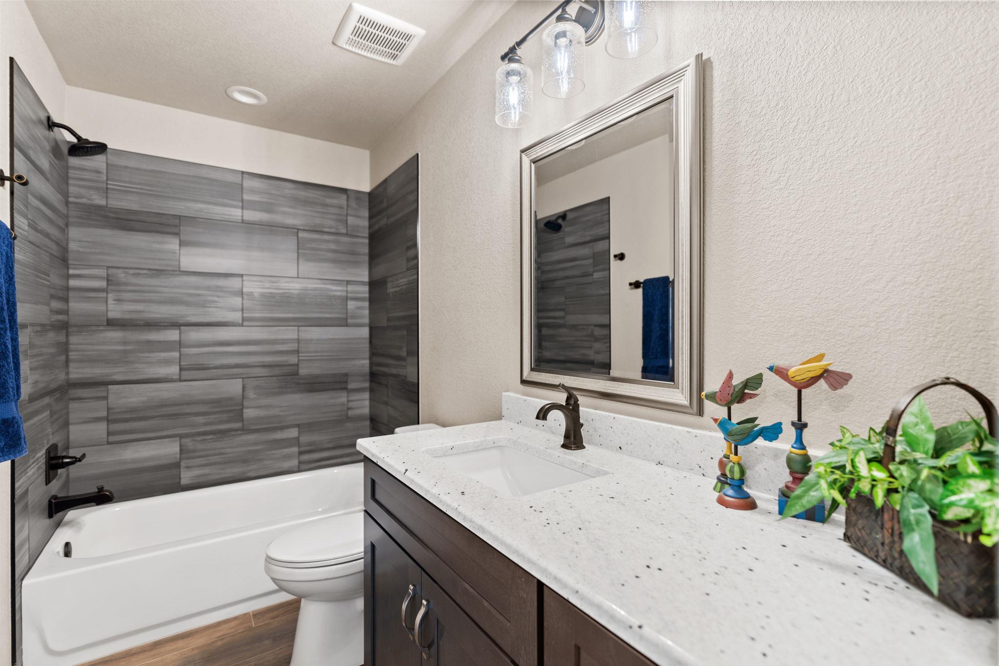 125 Channel Dr, Sunrise Beach, TX 78643