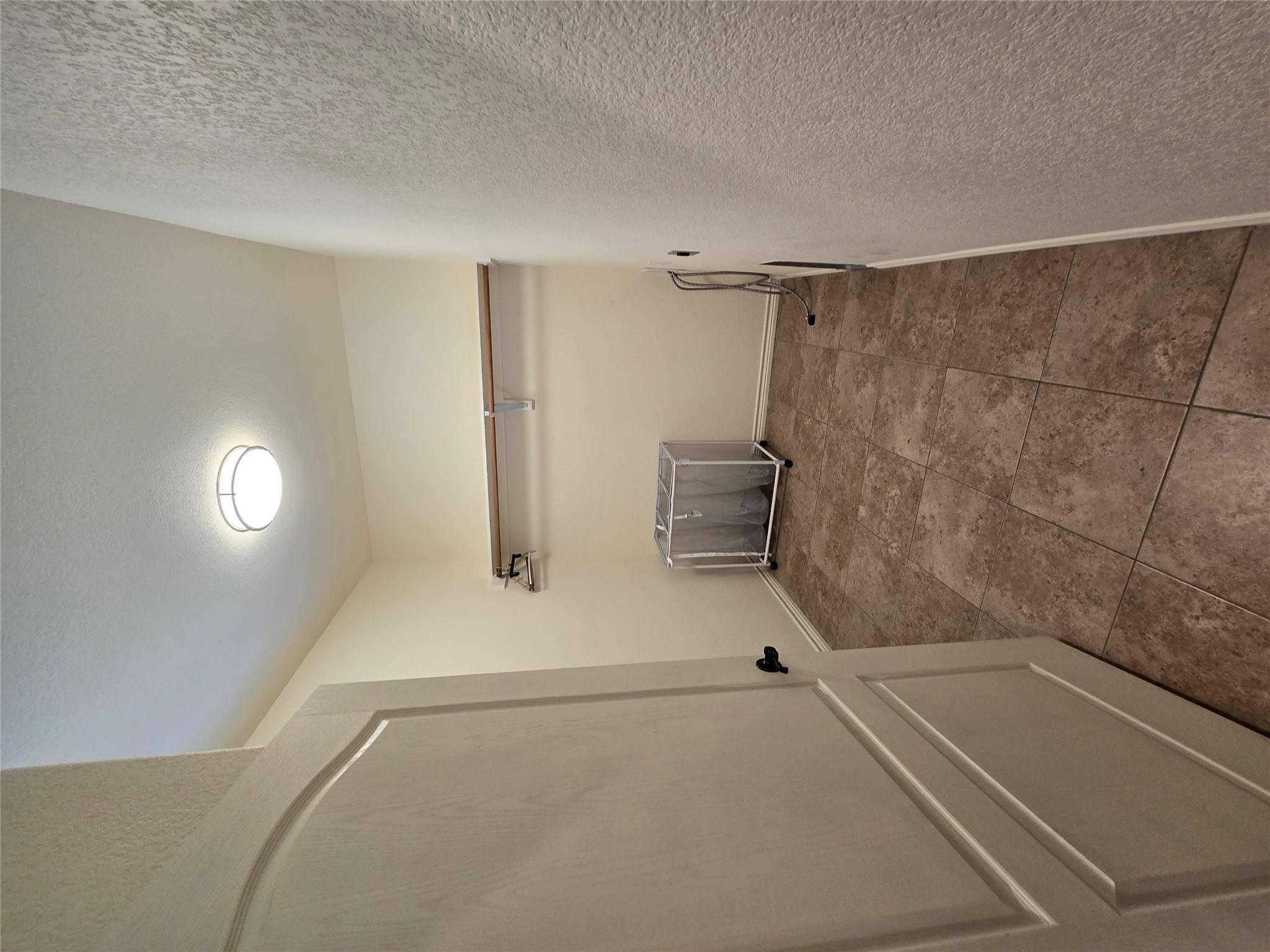 95 Pinehurst St, Meadowlakes, TX 78654