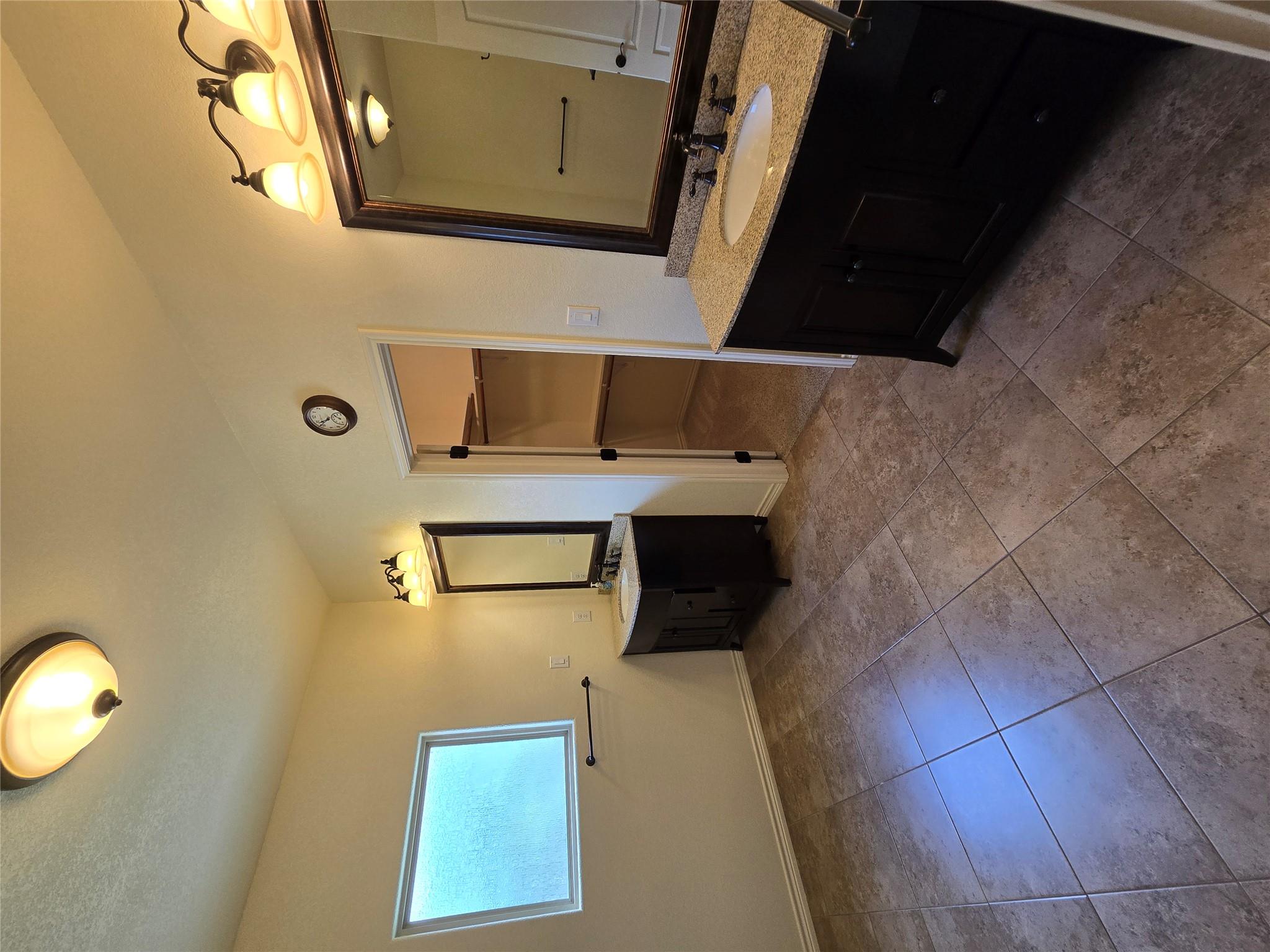 95 Pinehurst St, Meadowlakes, TX 78654