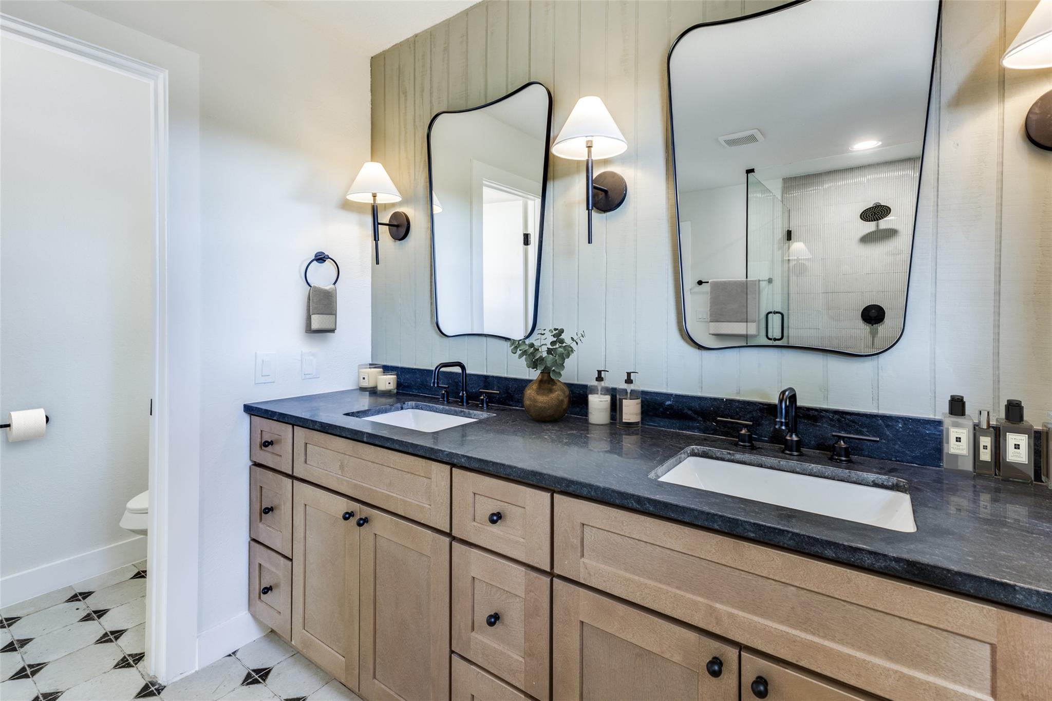 3004 Boone Dr, Lago Vista, TX 78645