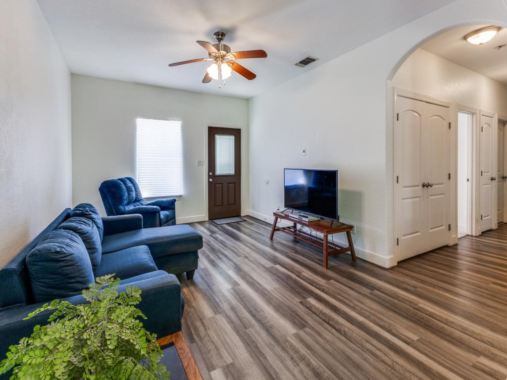 1010 Gravel St, San Marcos, TX 78666