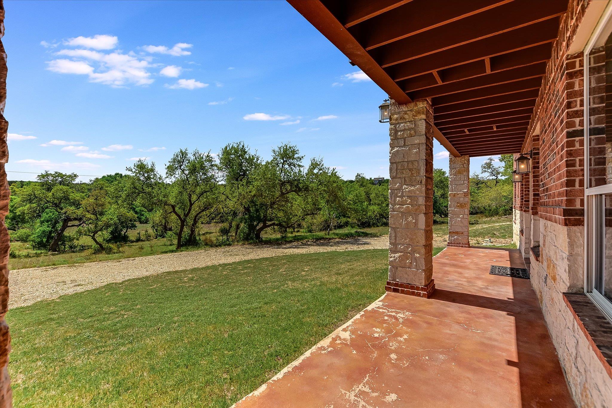 1014 Broken Spoke (2), Canyon Lake, TX 78133