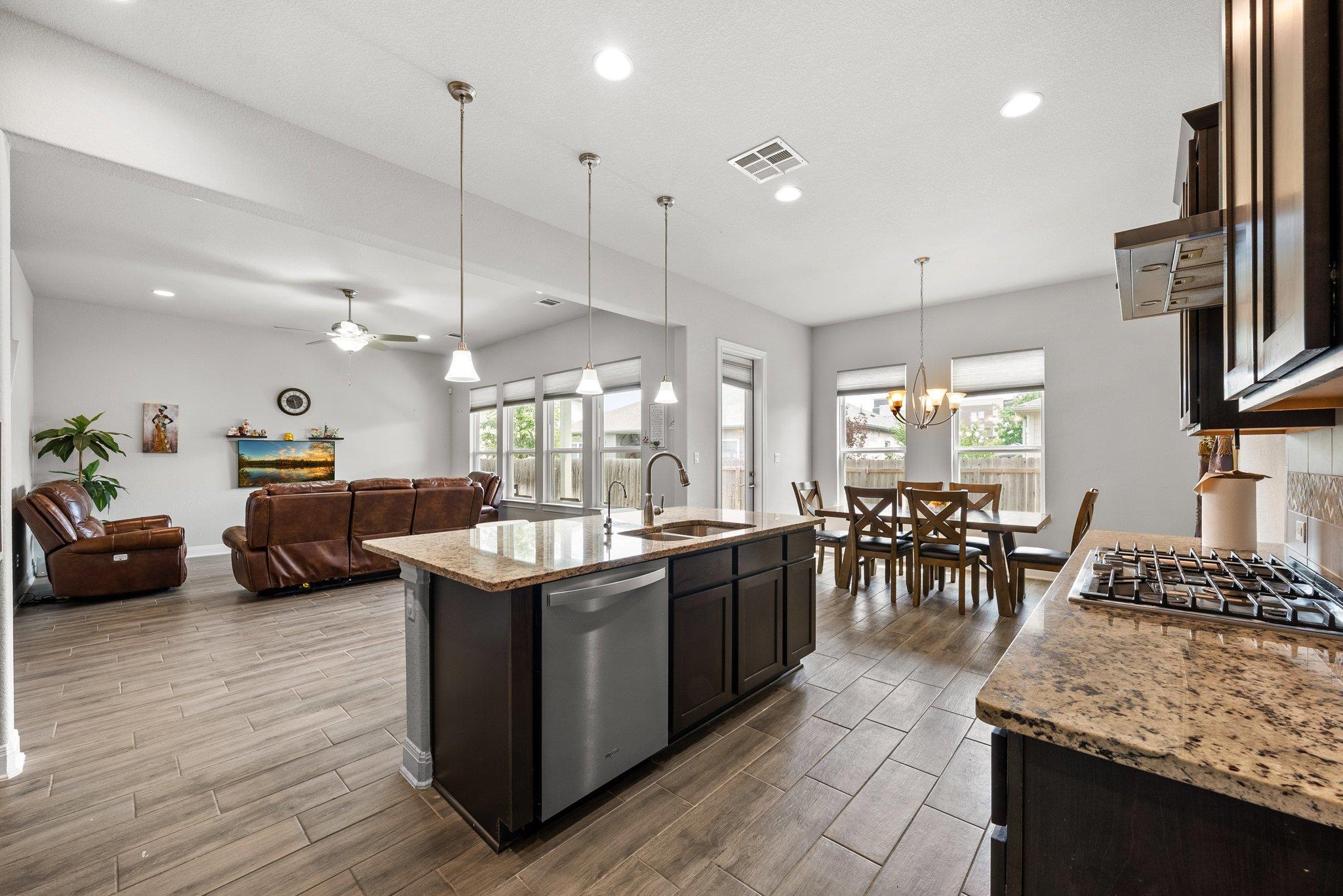 3750 E Palm Valley Blvd # 98, Round Rock, TX 78665