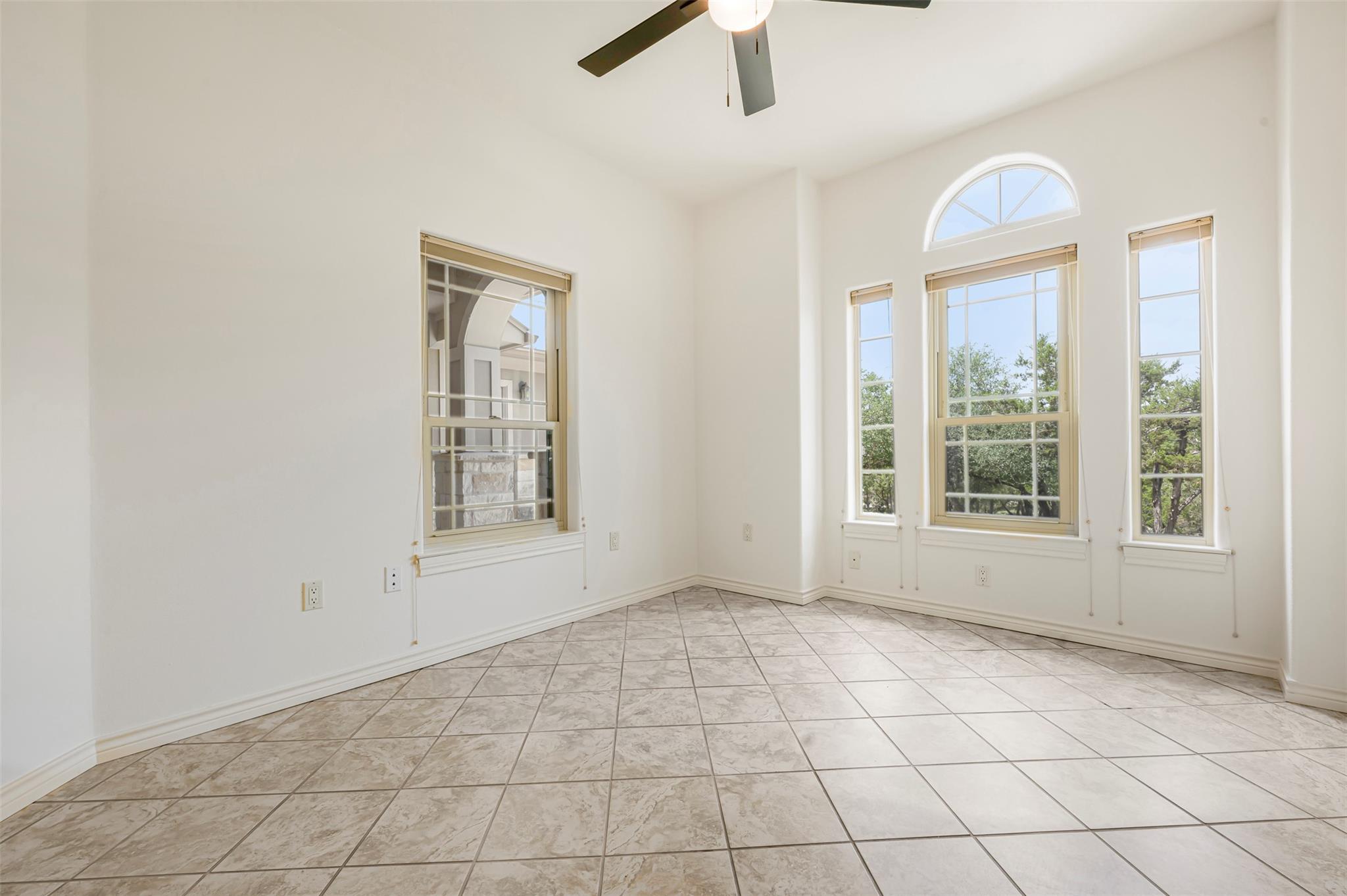 211 E Creek Dr, Dripping Springs, TX 78620