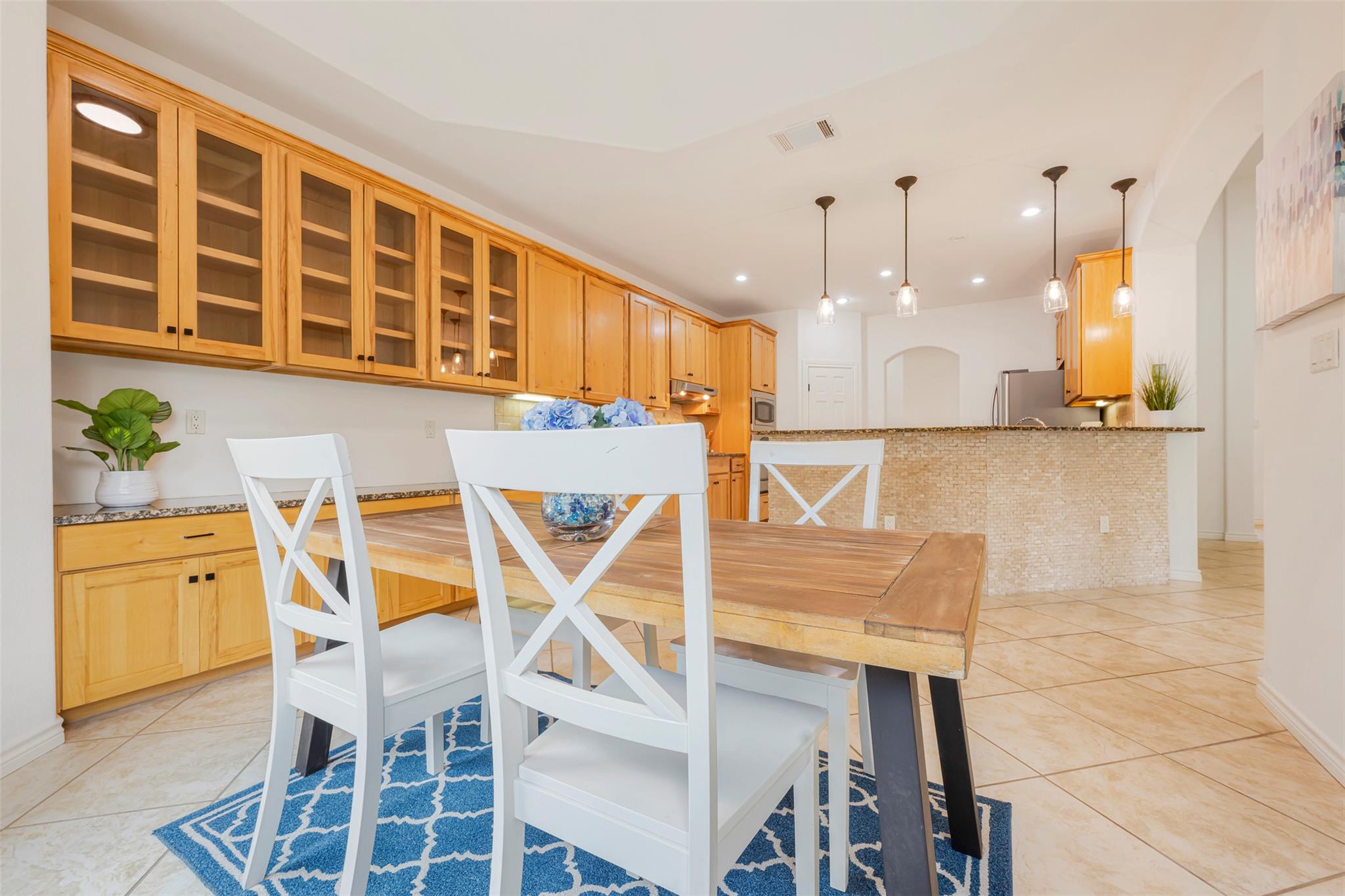 211 E Creek Dr, Dripping Springs, TX 78620