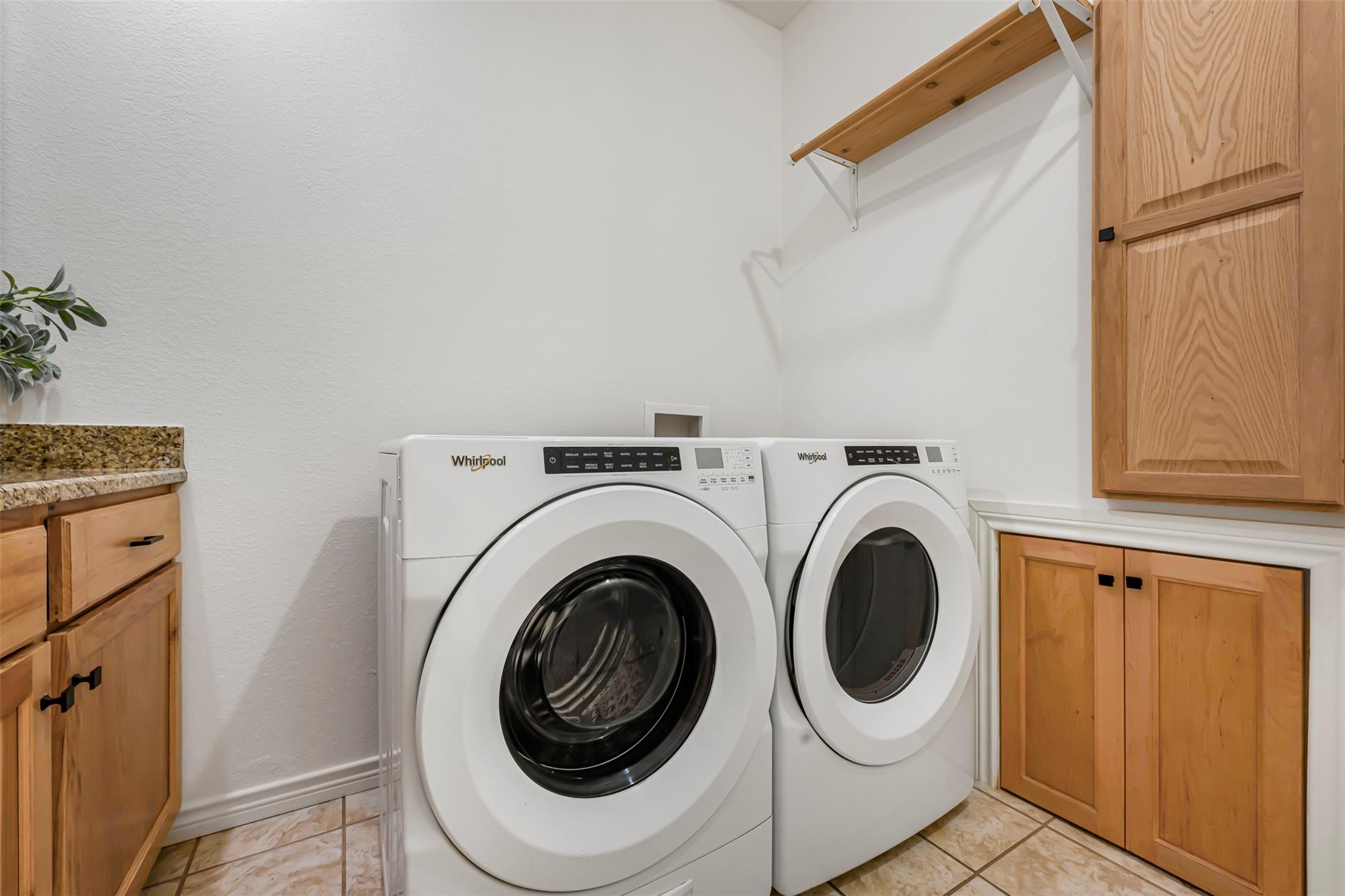 211 E Creek Dr, Dripping Springs, TX 78620