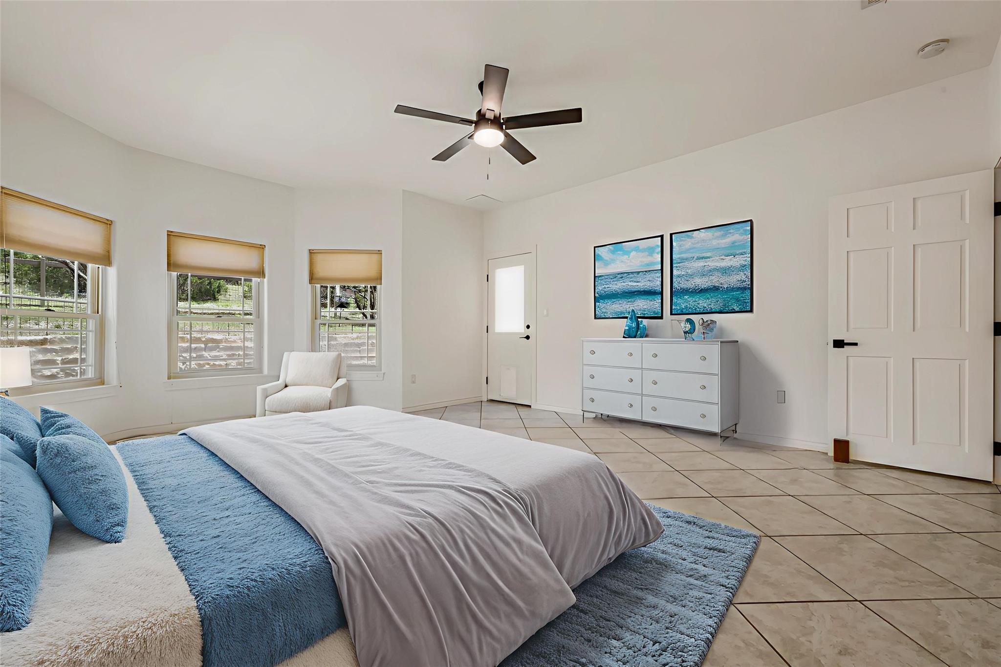 211 E Creek Dr, Dripping Springs, TX 78620