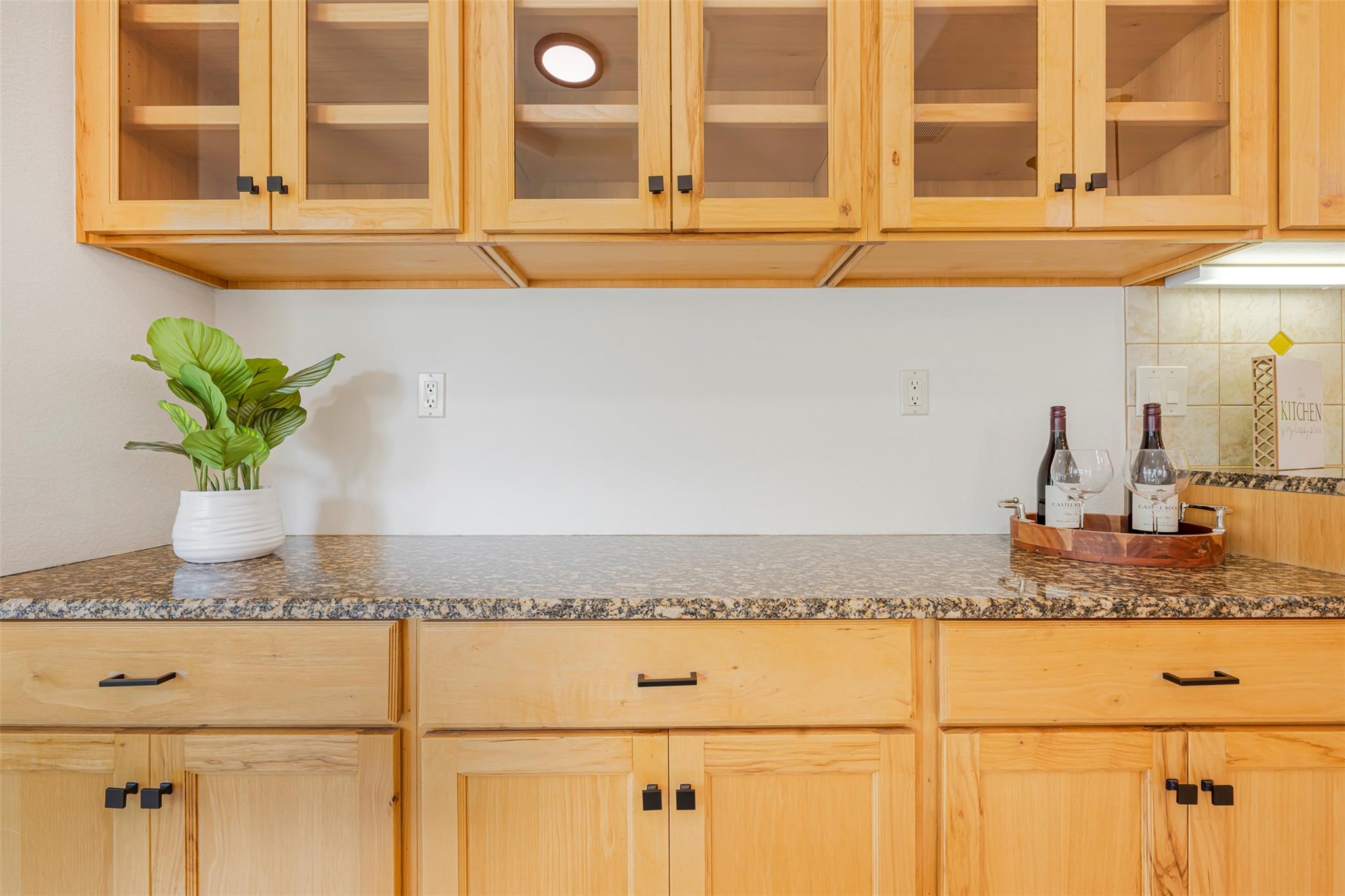 211 E Creek Dr, Dripping Springs, TX 78620