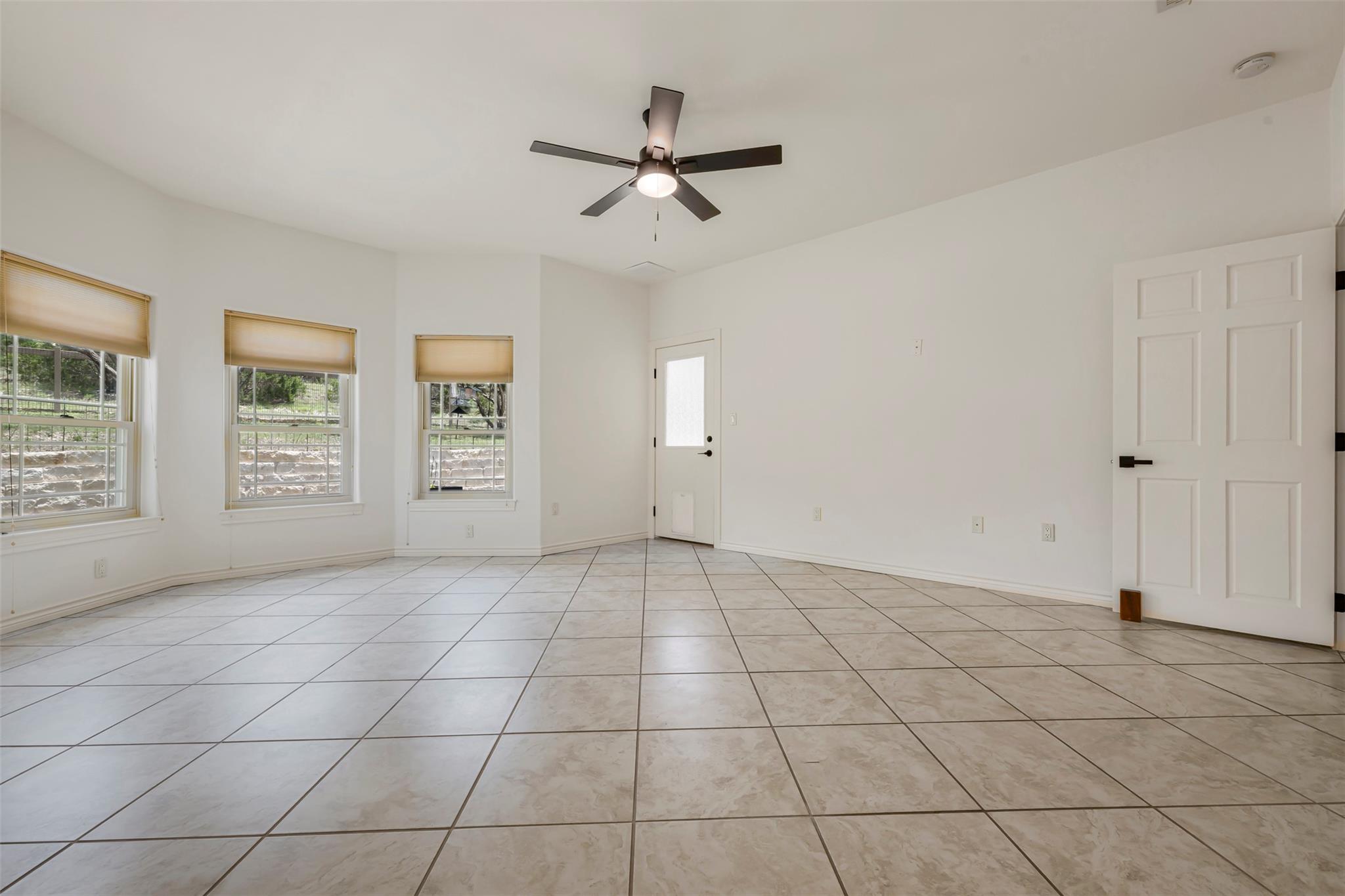 211 E Creek Dr, Dripping Springs, TX 78620