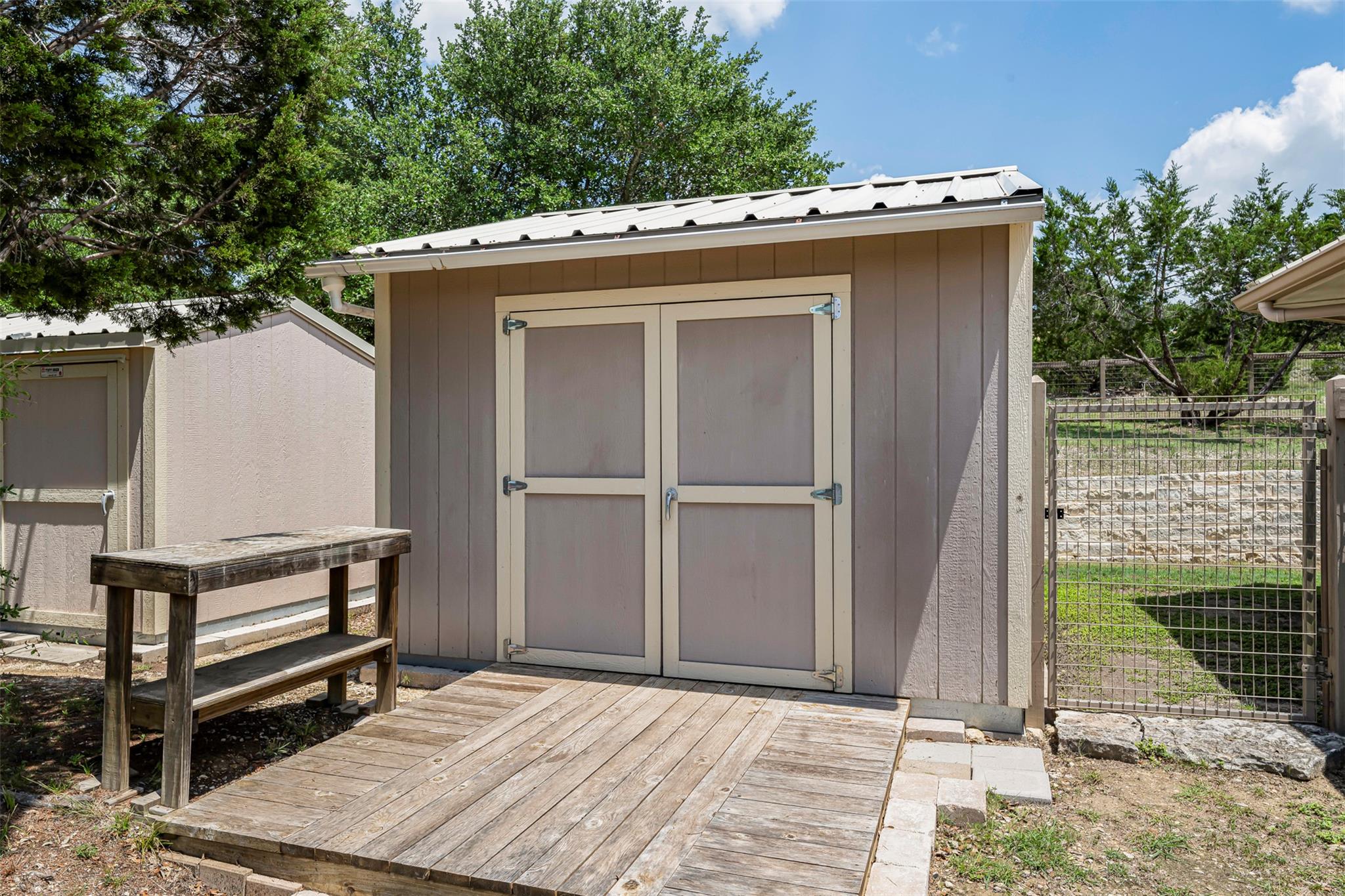 211 E Creek Dr, Dripping Springs, TX 78620