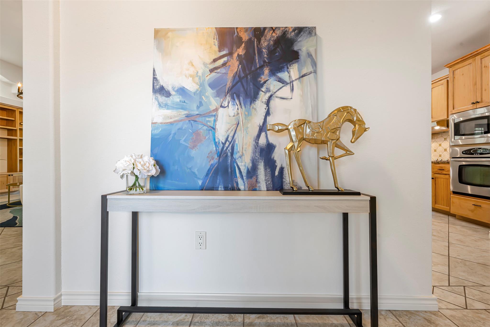 211 E Creek Dr, Dripping Springs, TX 78620