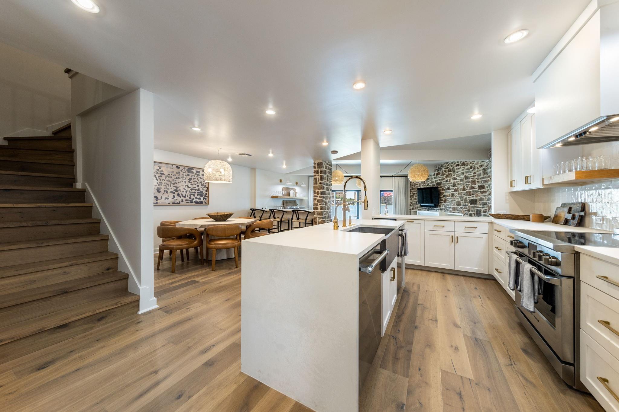 402 Island Dr # B, Horseshoe Bay, TX 78657