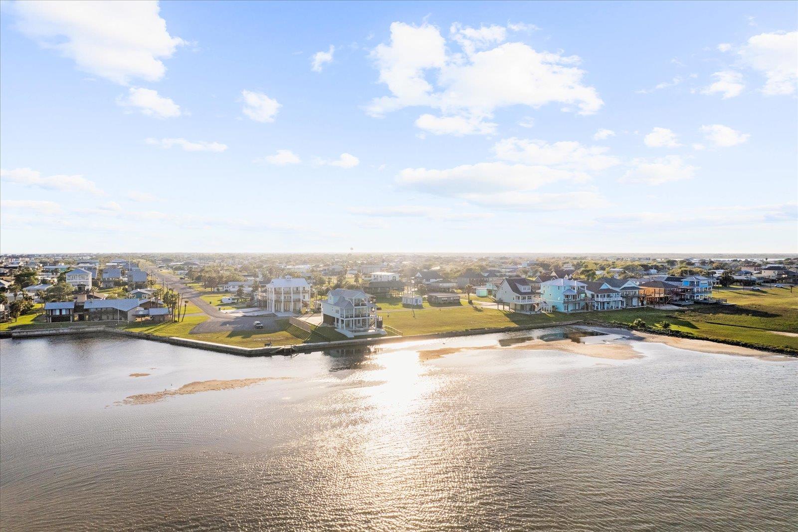 115 N Byers St, Port O'Connor, TX 77982