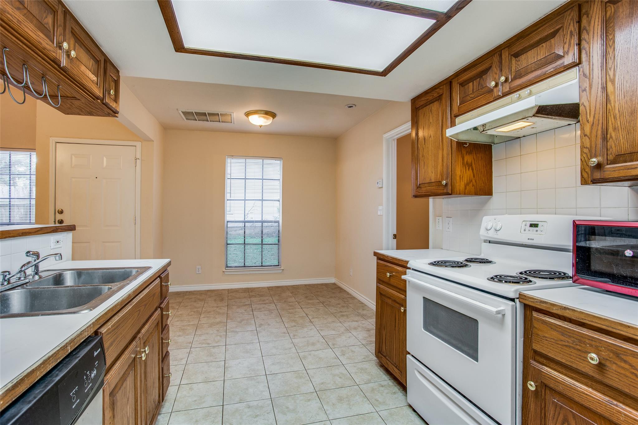 8811 Clearbrook Trl, Austin, TX 78729