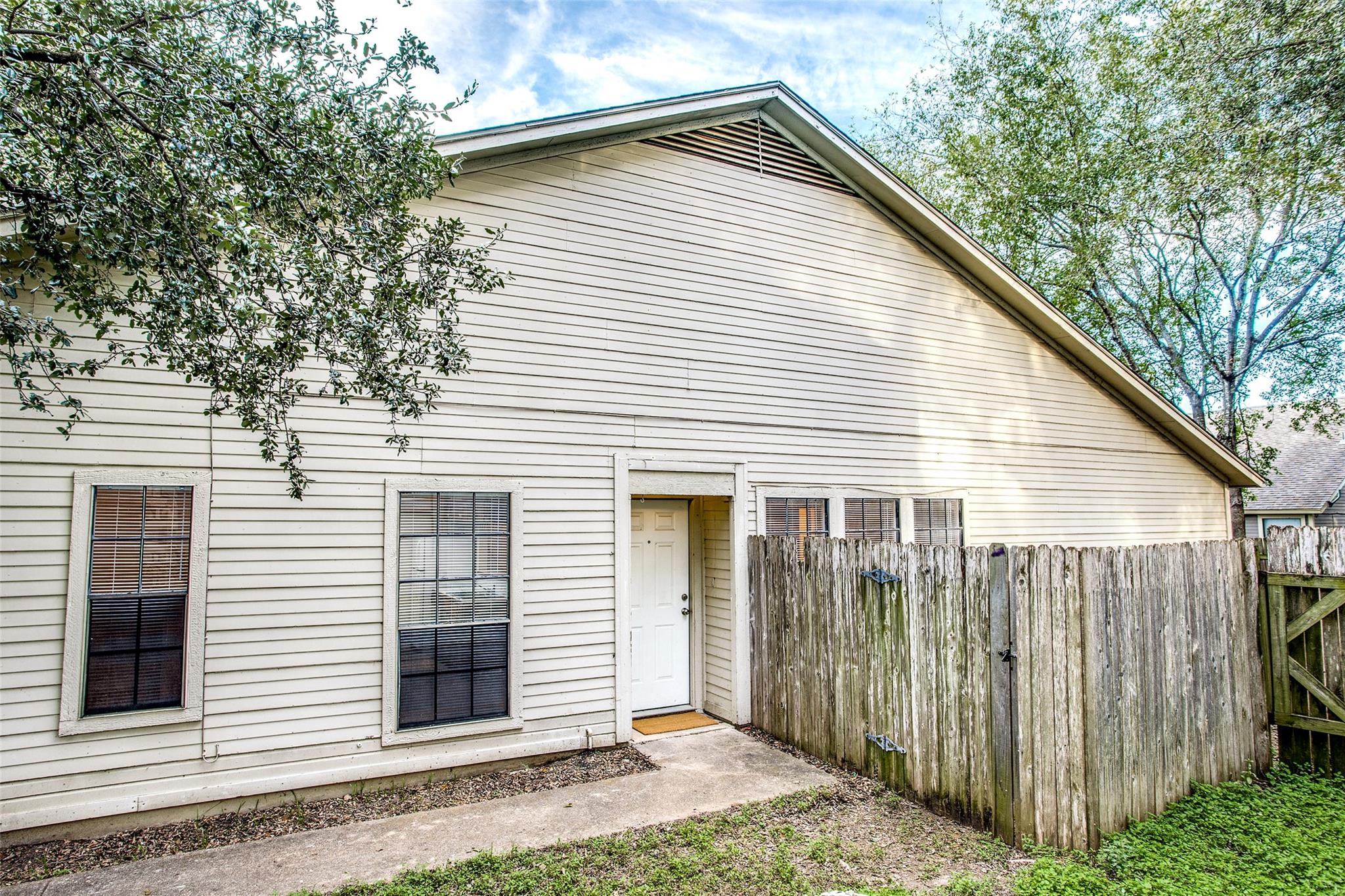8811 Clearbrook Trl, Austin, TX 78729