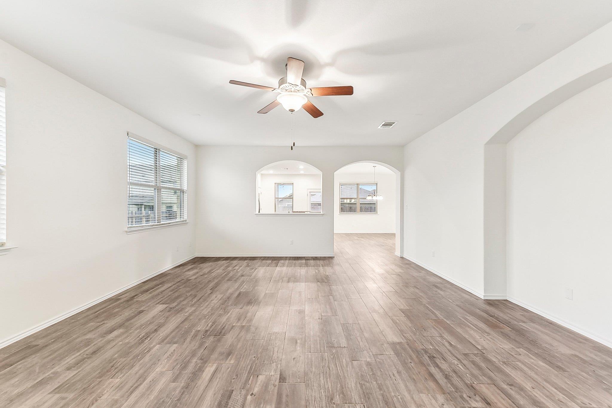 704 Manzano Ln, Pflugerville, TX 78660