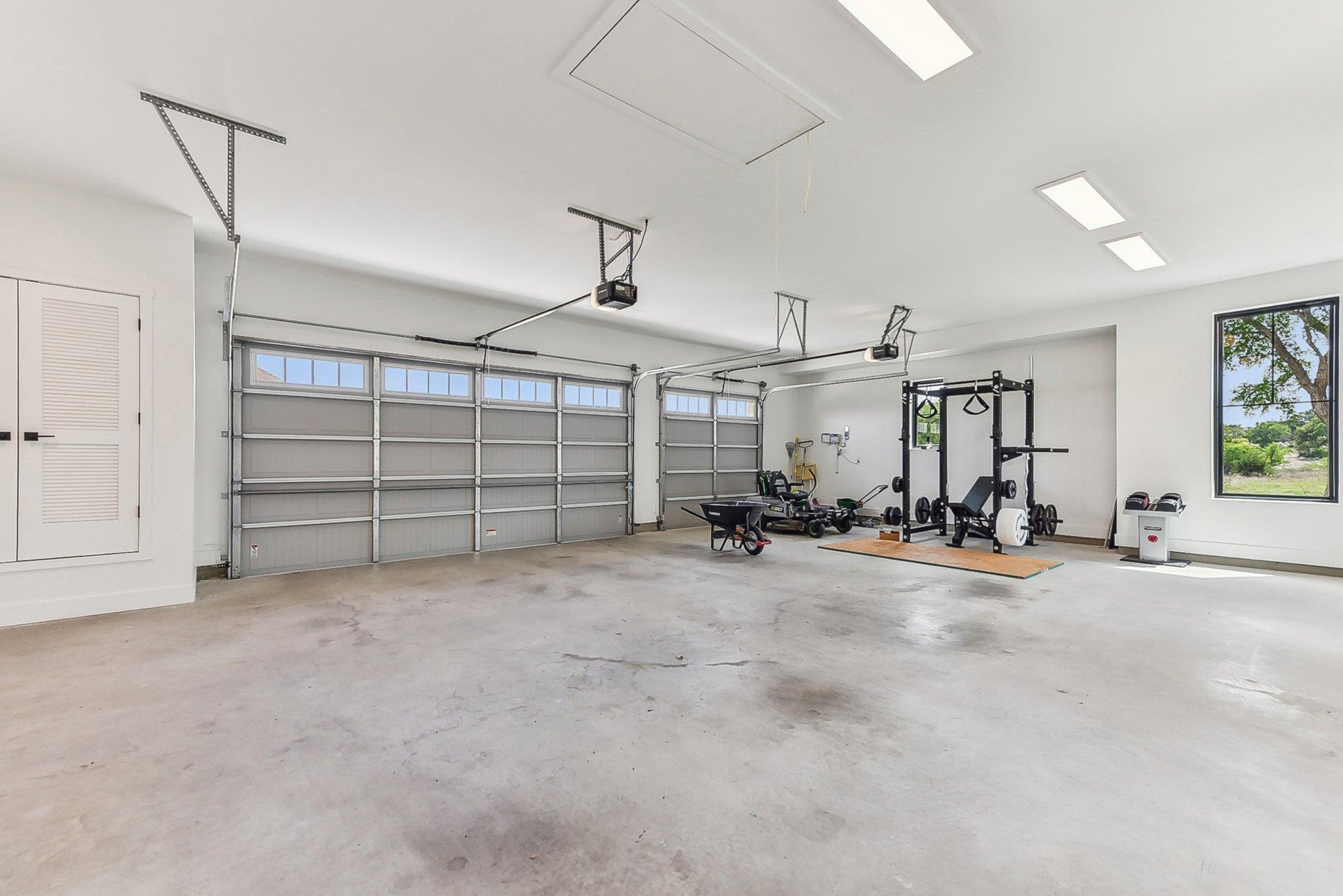 116 Tranquility Trails Dr, Spicewood, TX 78669