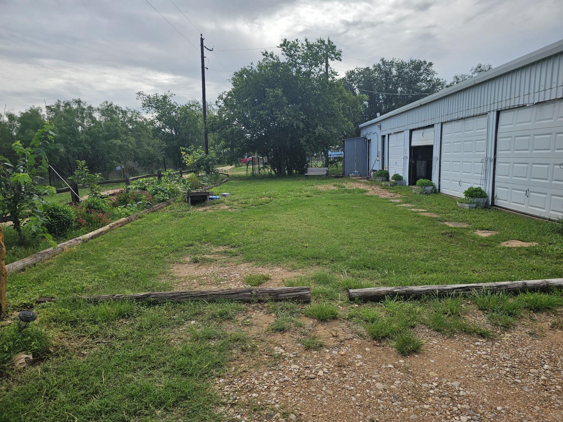 441 County Road 433, Mullin, TX 76864