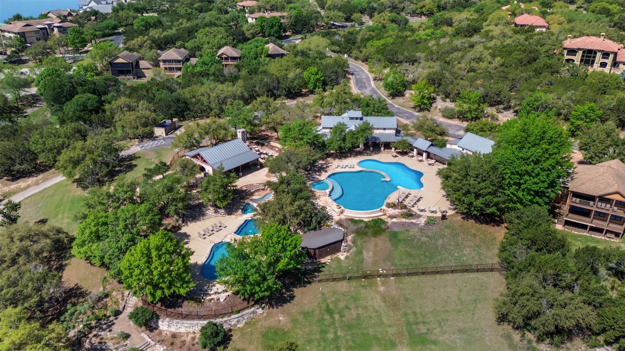 7306 Admirals Park Dr, Jonestown, TX 78645