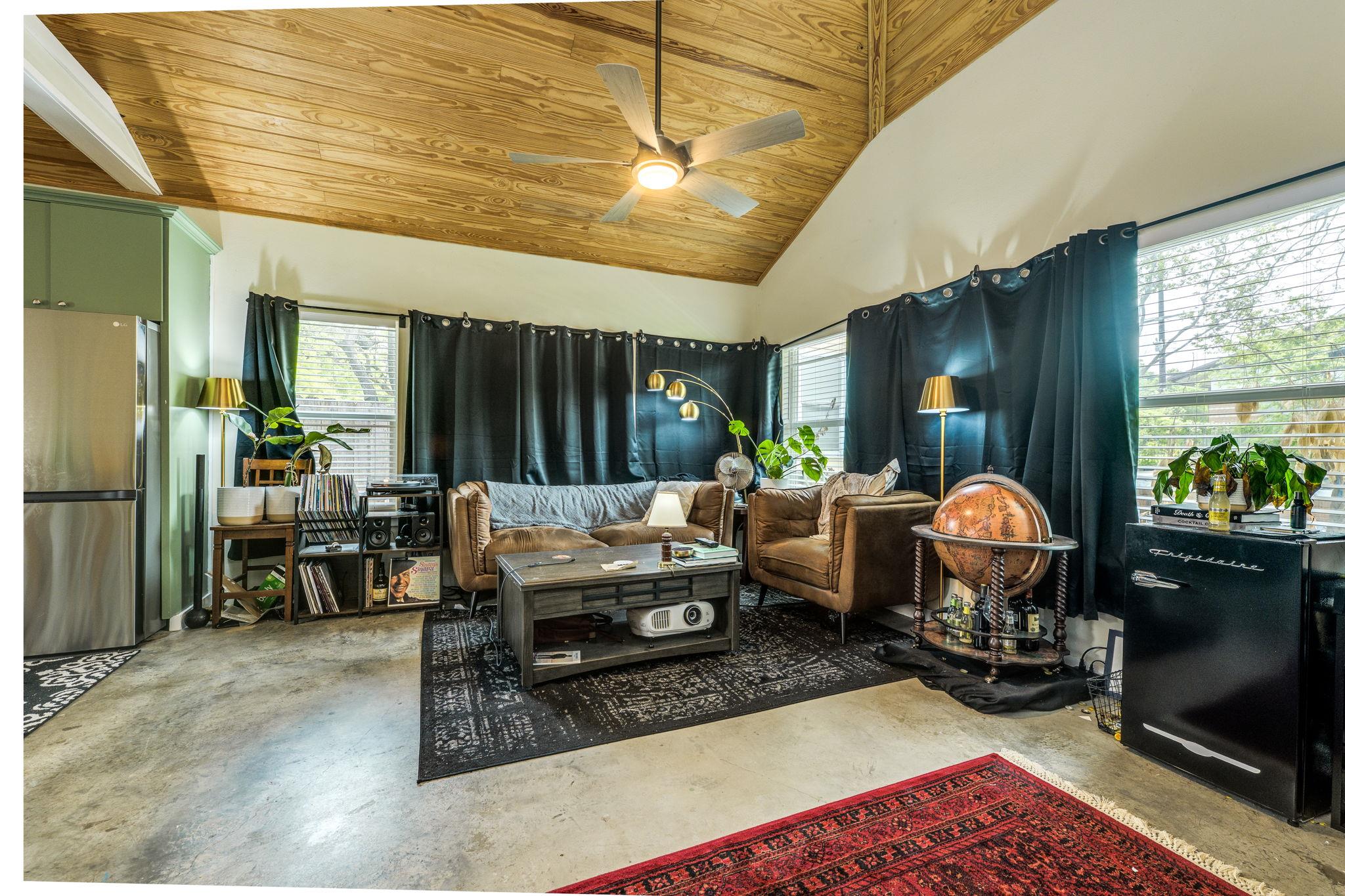 1212 E 10th St, Austin, TX 78702