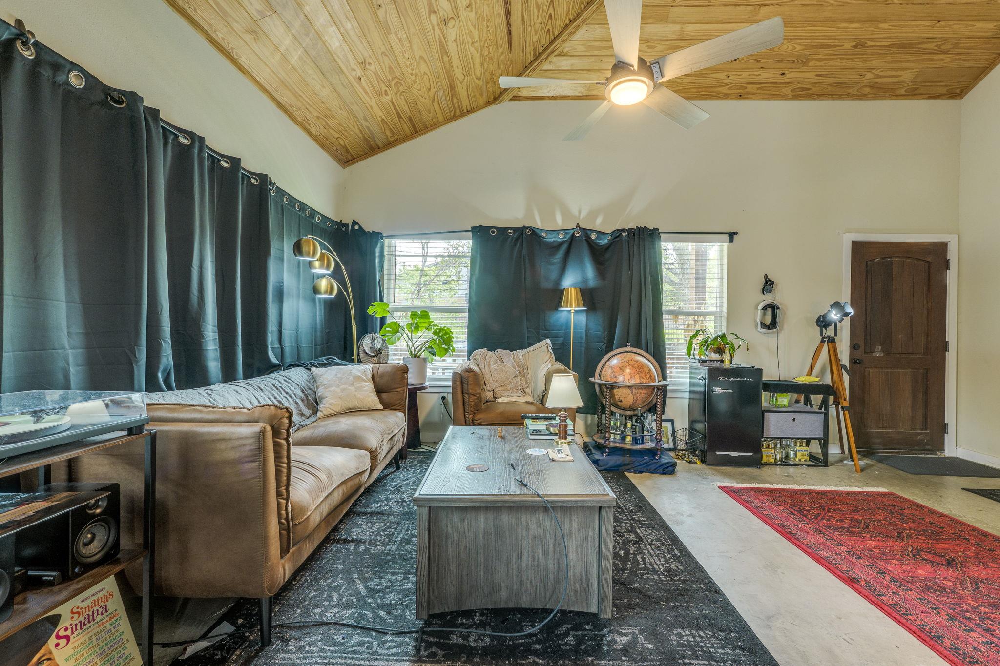 1212 E 10th St, Austin, TX 78702