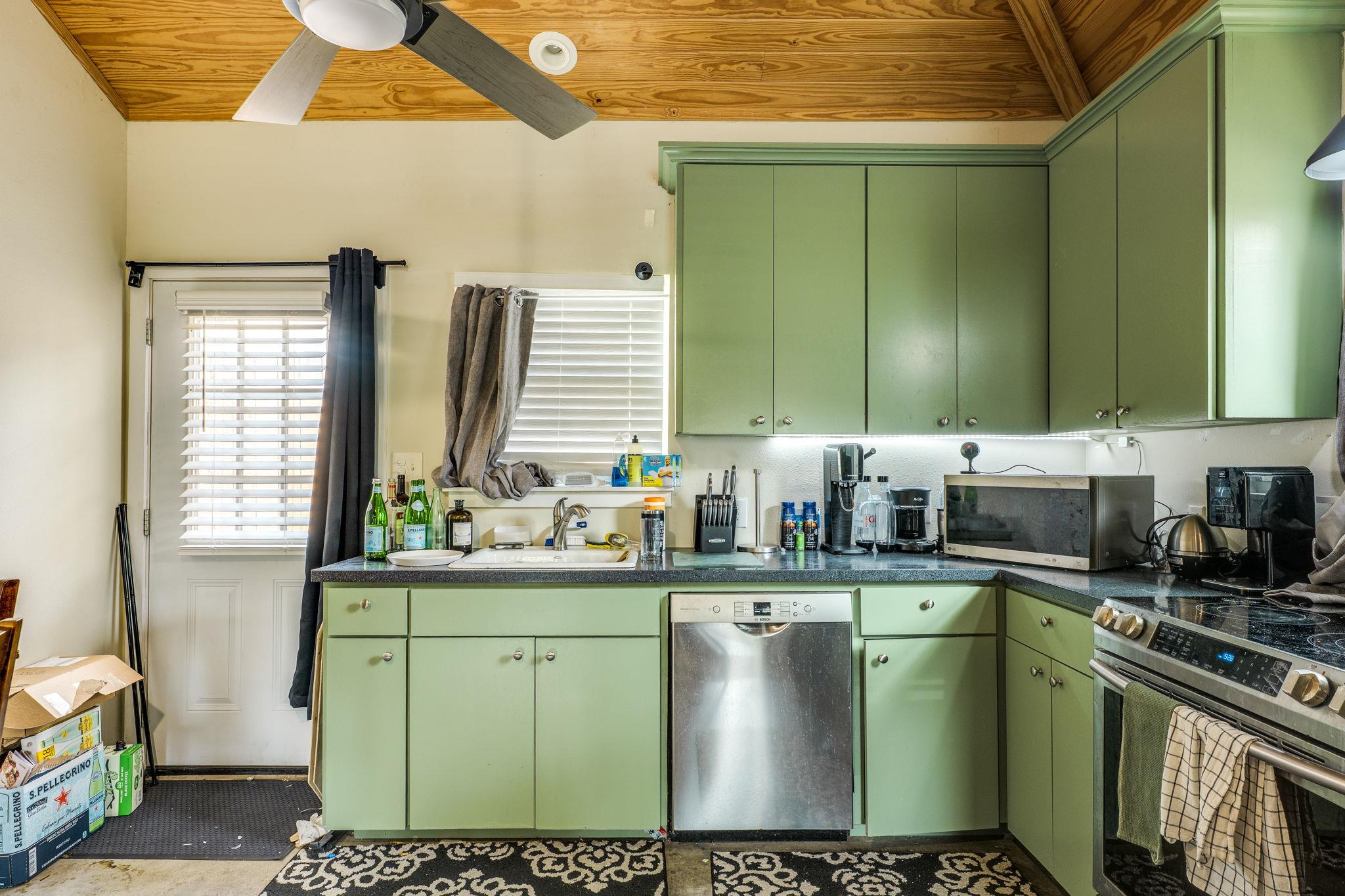 1212 E 10th St, Austin, TX 78702