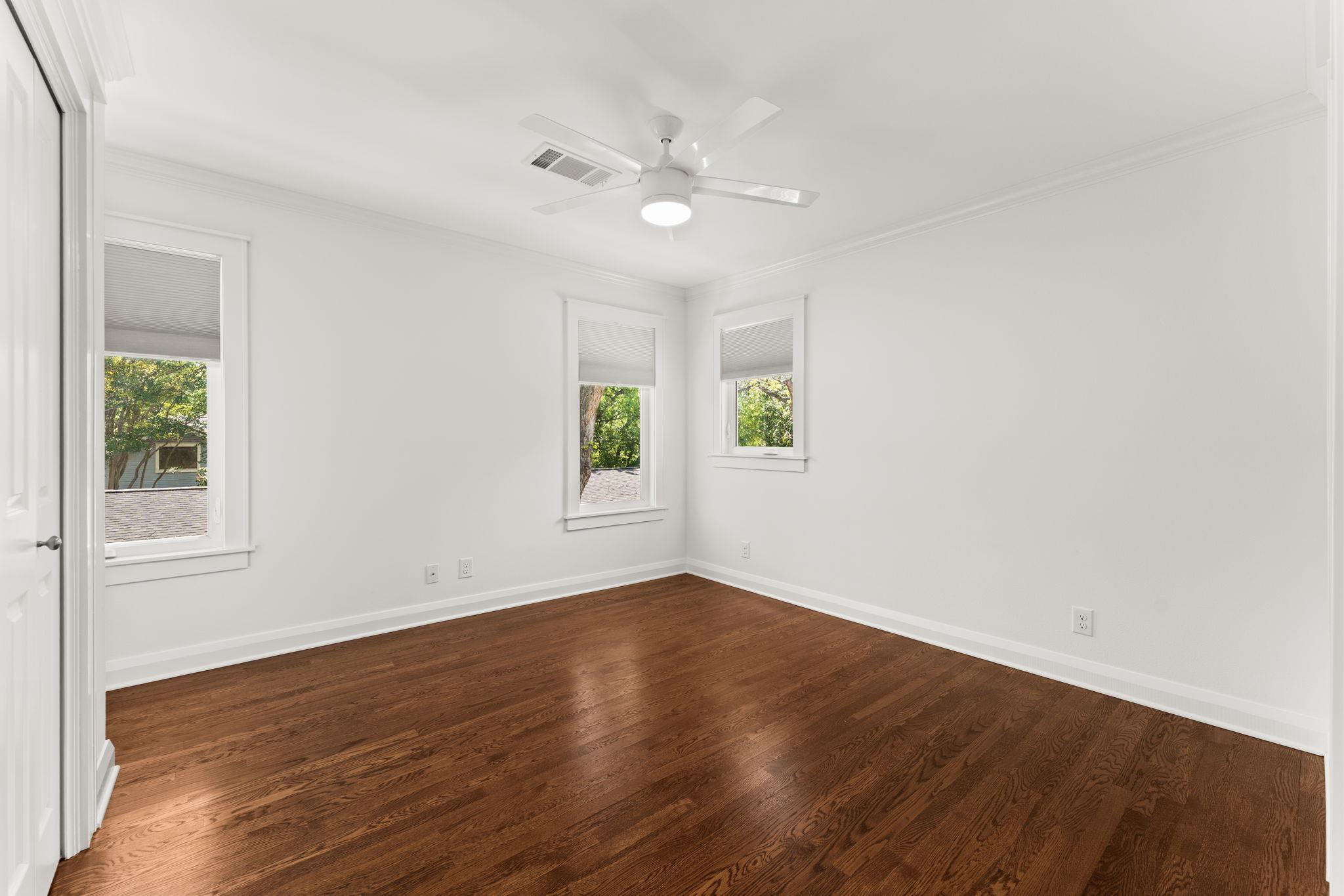 1911 W 39th St, Austin, TX 78731