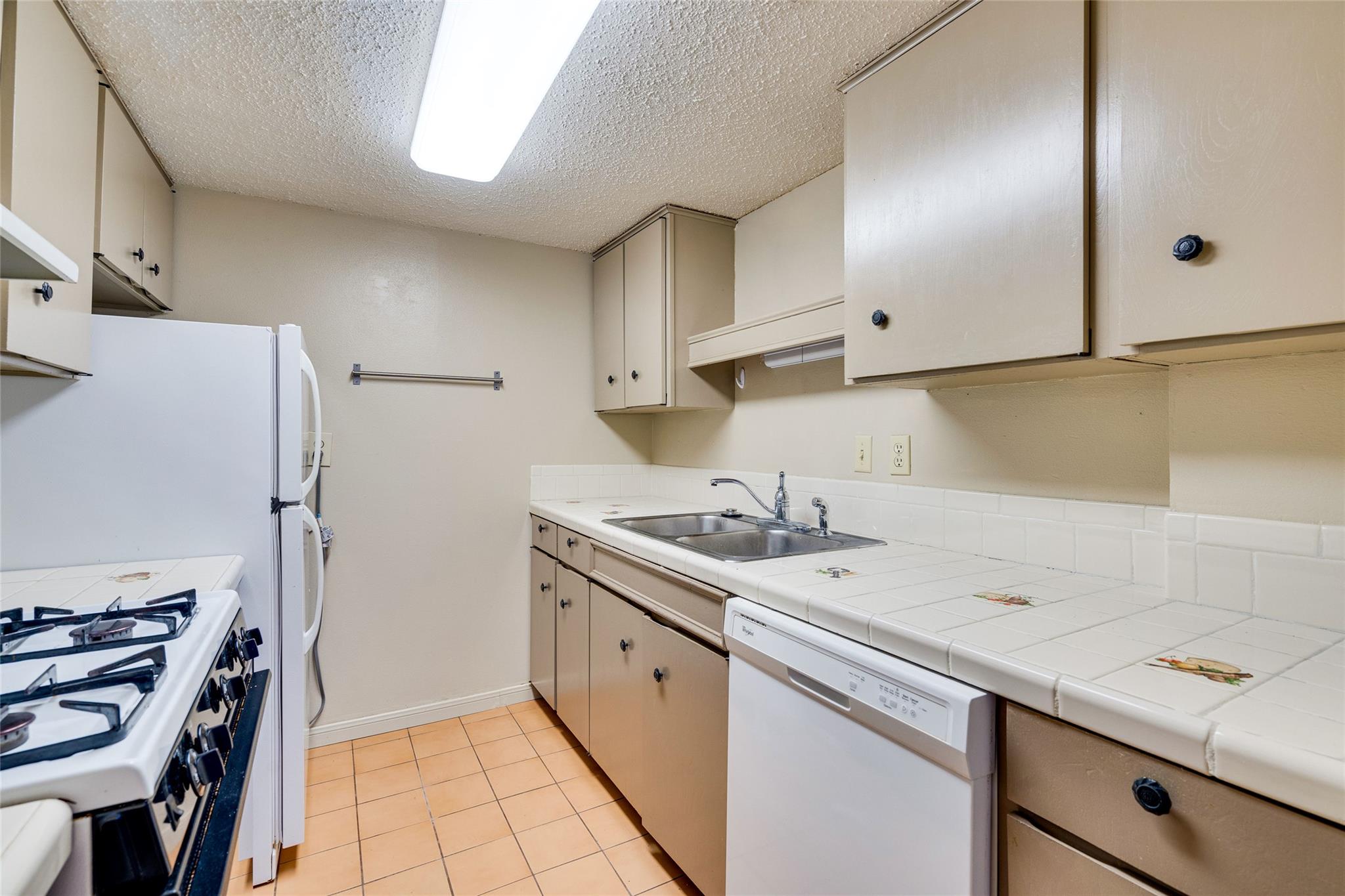 1800 Lavaca St # A214, Austin, TX 78701