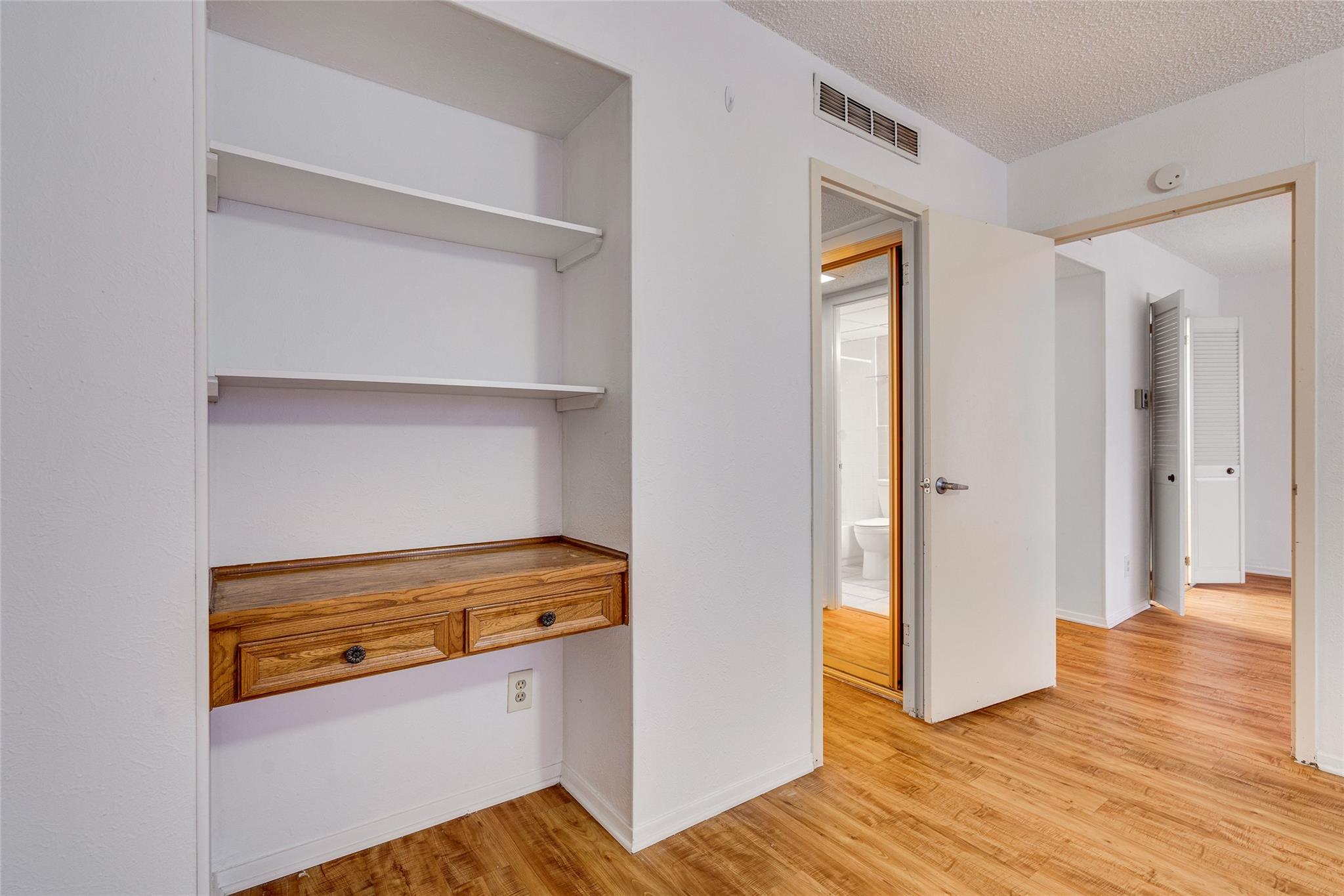 1800 Lavaca St # A214, Austin, TX 78701