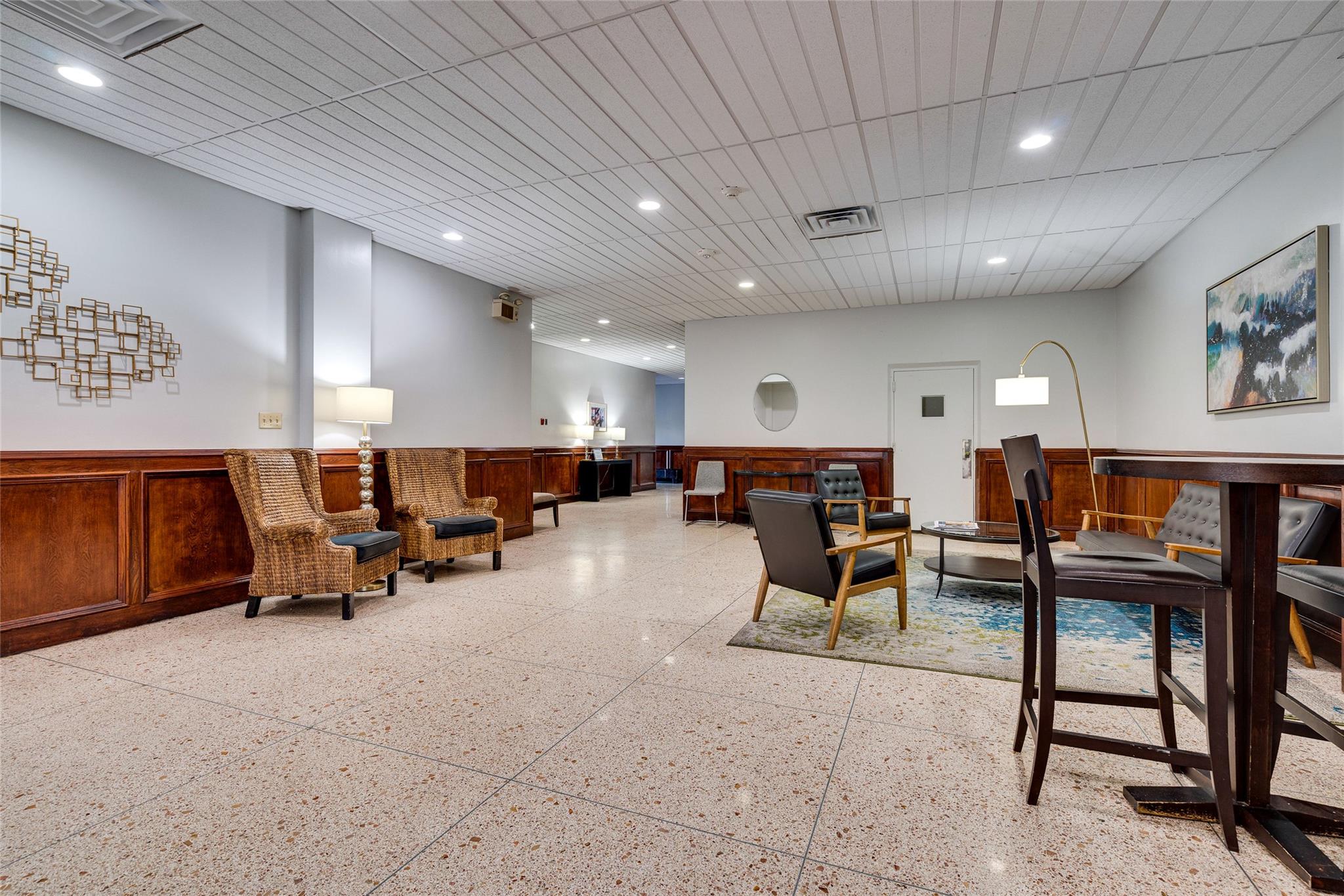 1800 Lavaca St # A214, Austin, TX 78701