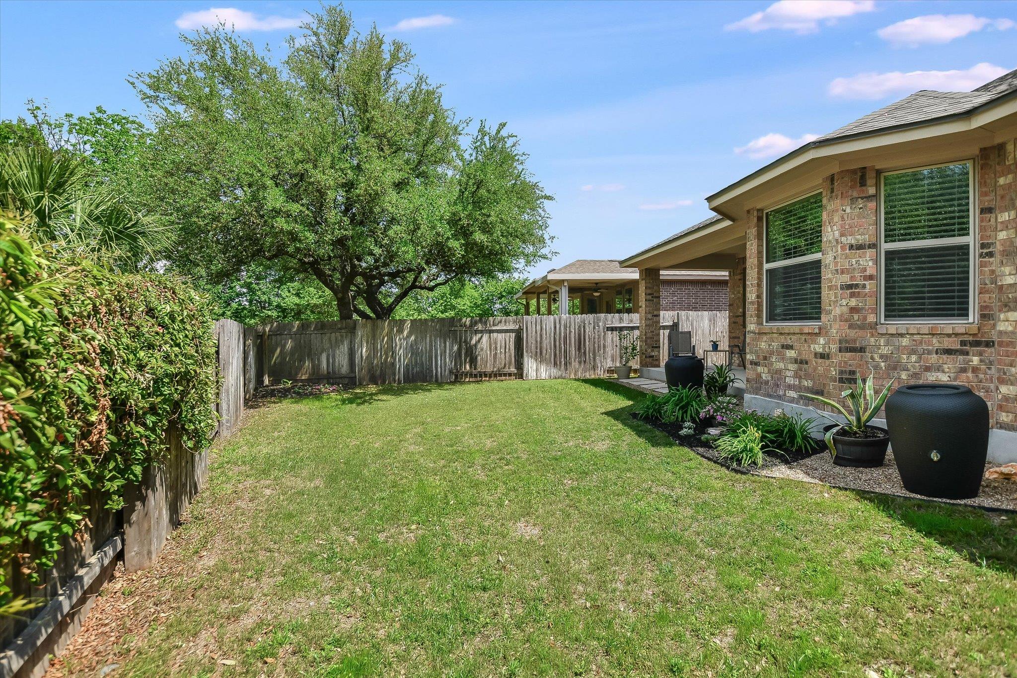 2717 Coral Valley Dr, Leander, TX 78641