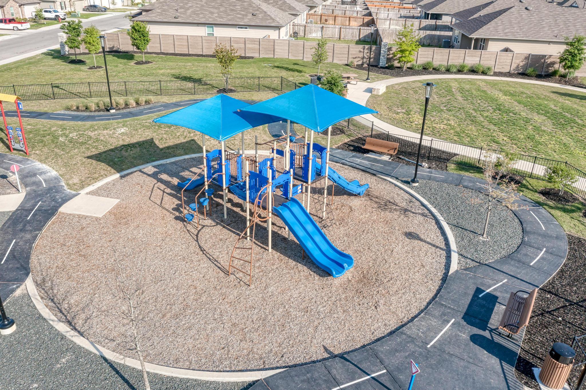 303 Abbey Ln, Lockhart, TX 78644