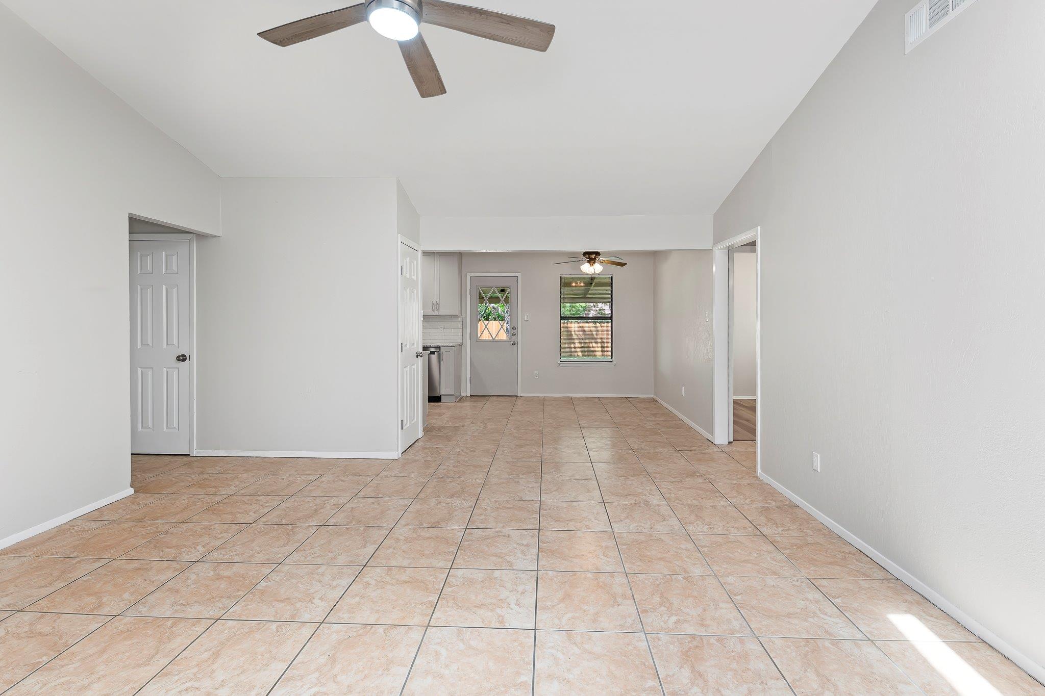 802 Lawnmont Dr, Round Rock, TX 78664