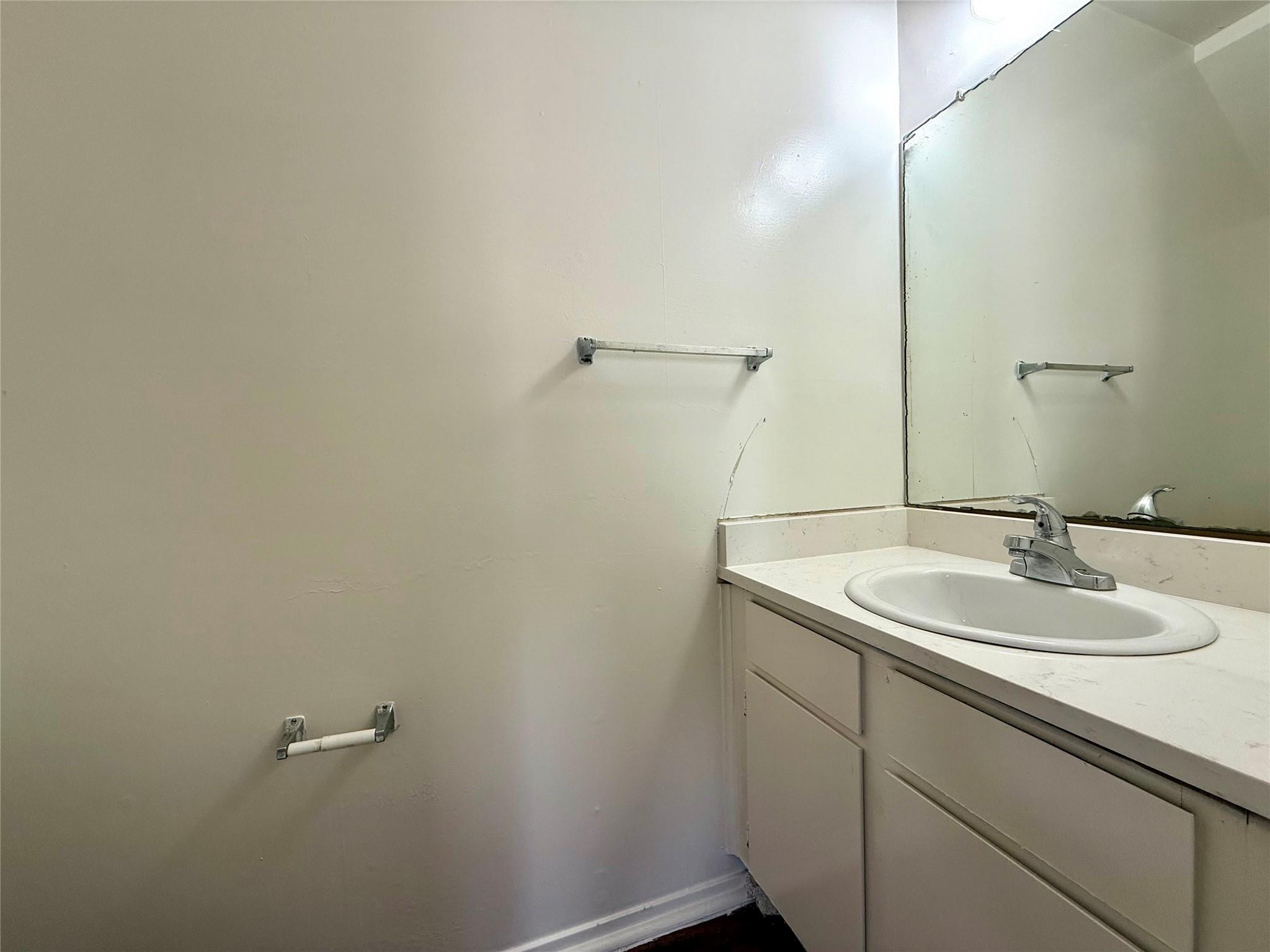 1509 Cinnamon Path # B, Austin, TX 78704