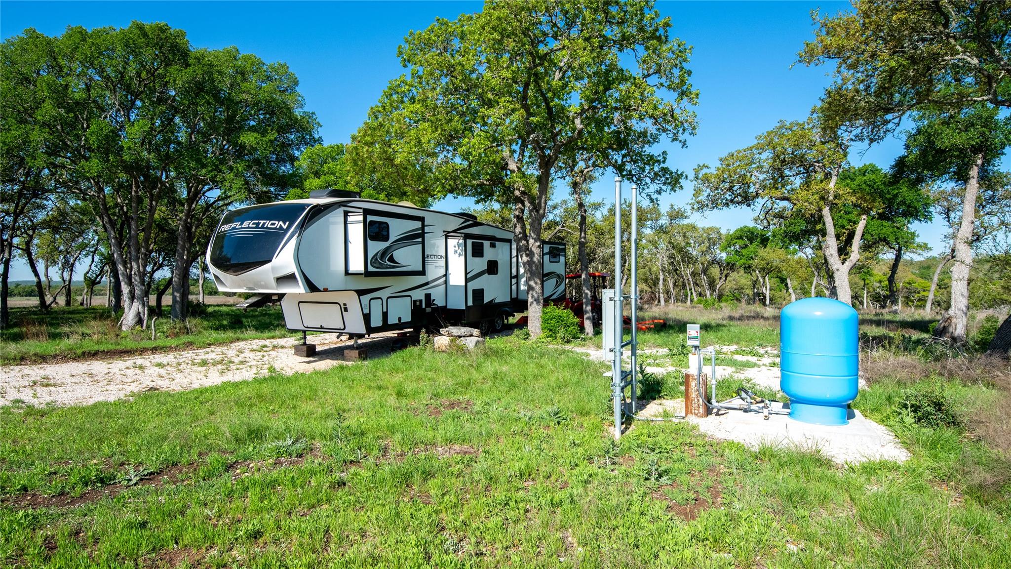 3979 Chimney Valley Rd, Blanco, TX 78606