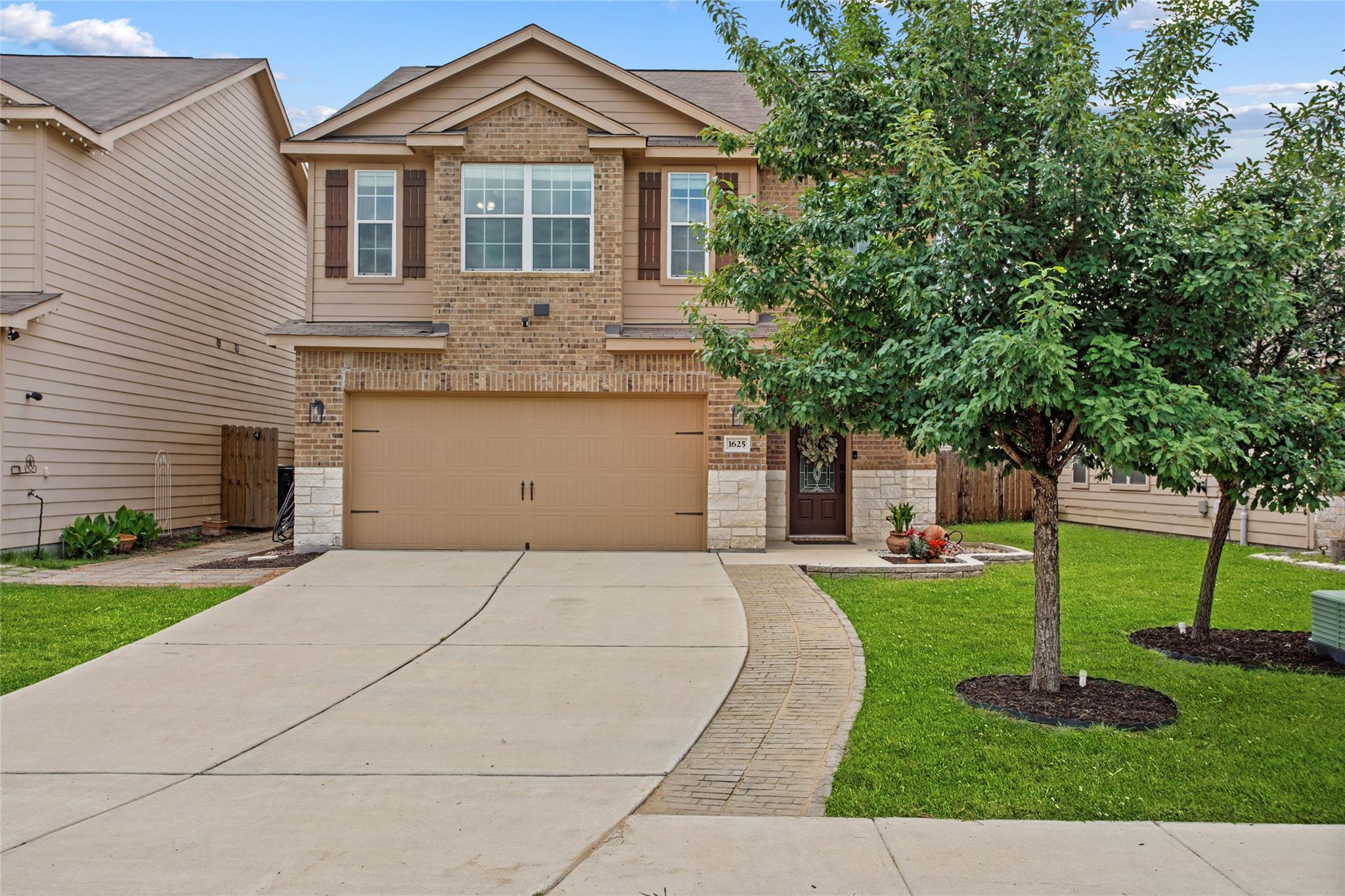 1625 Breanna Ln, Kyle, TX 78640