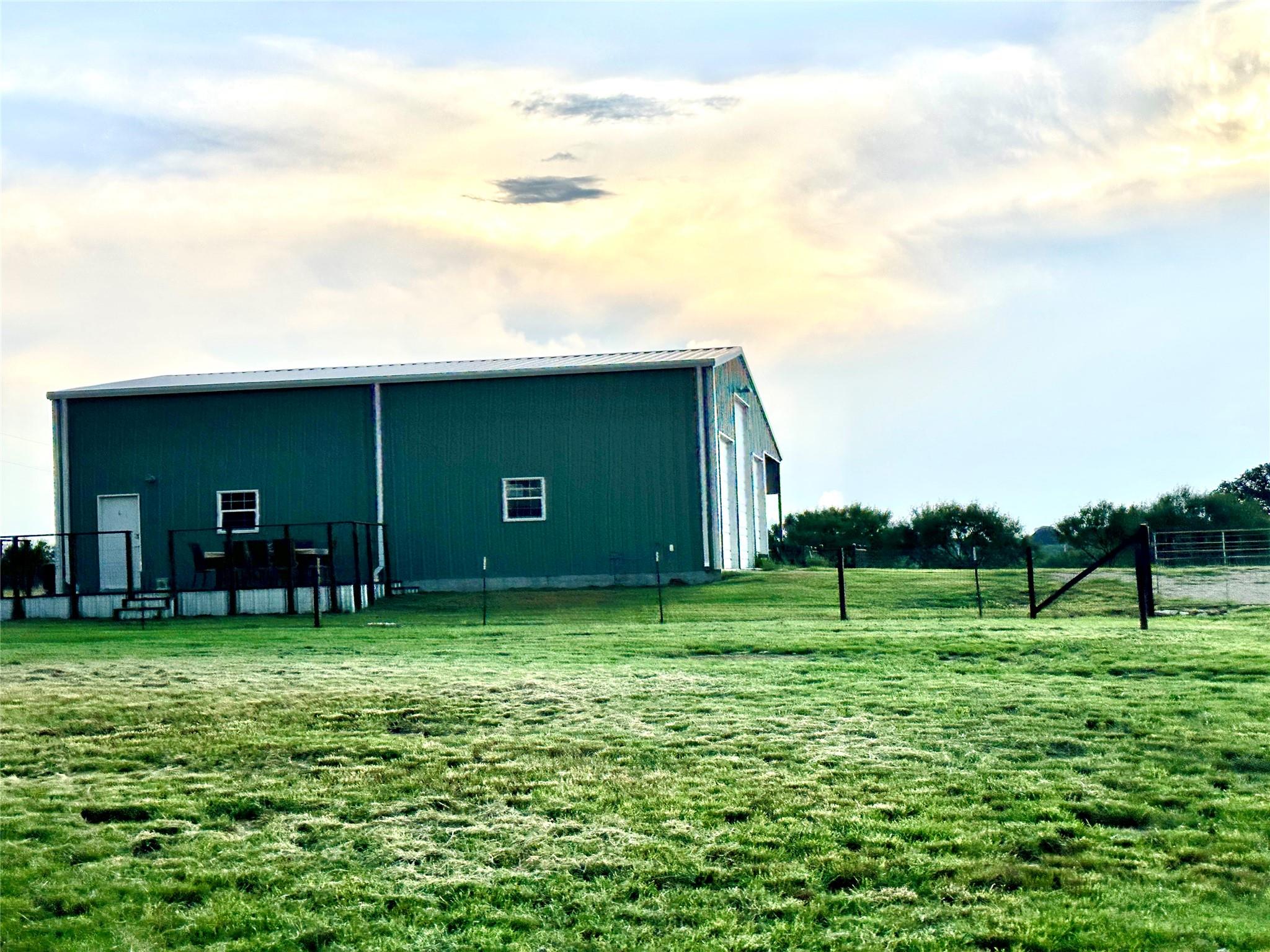 554 W US Highway 84 Highway, Goldthwaite, TX 76844