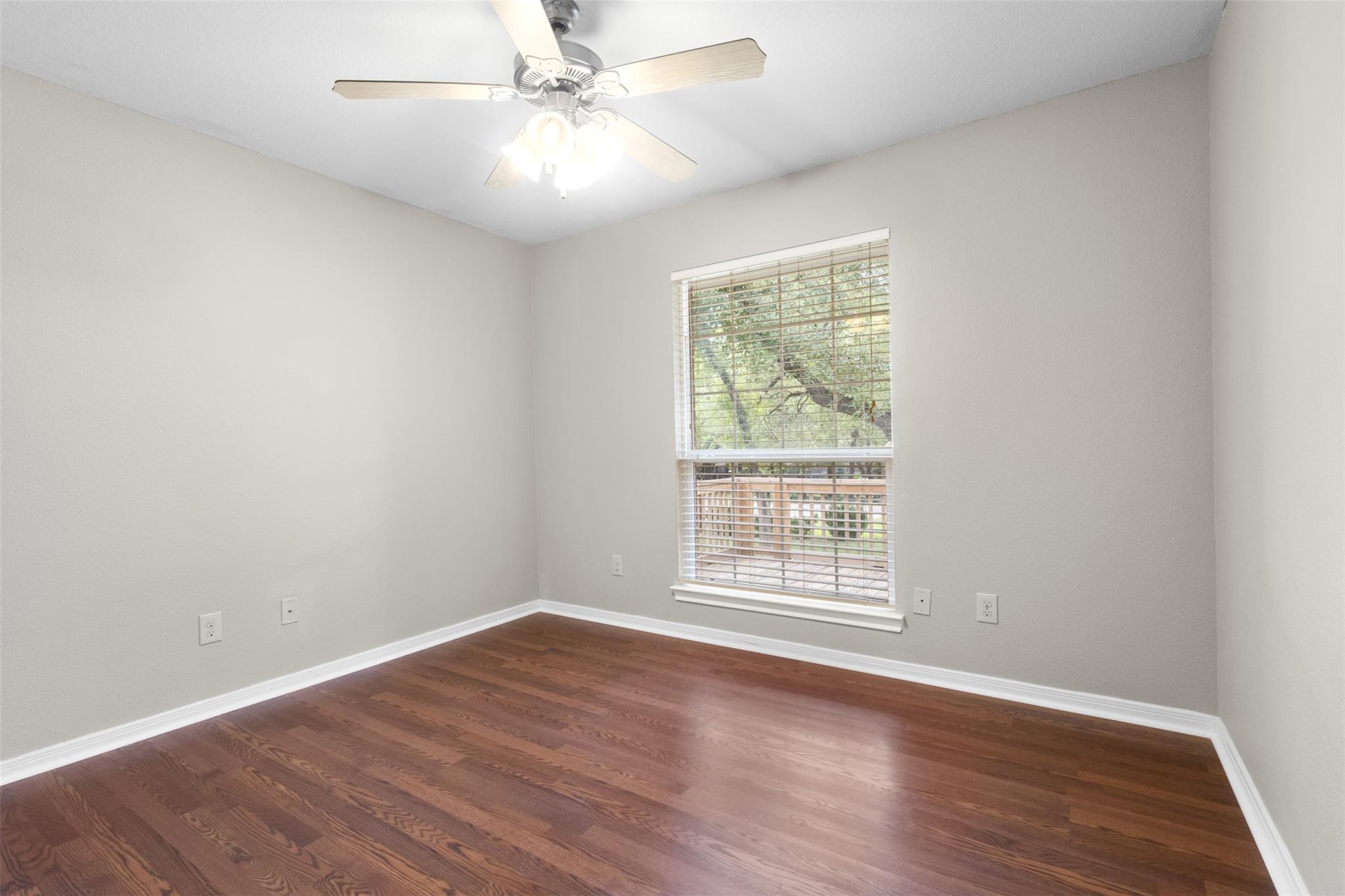 112 Mari Ln, Spicewood, TX 78669