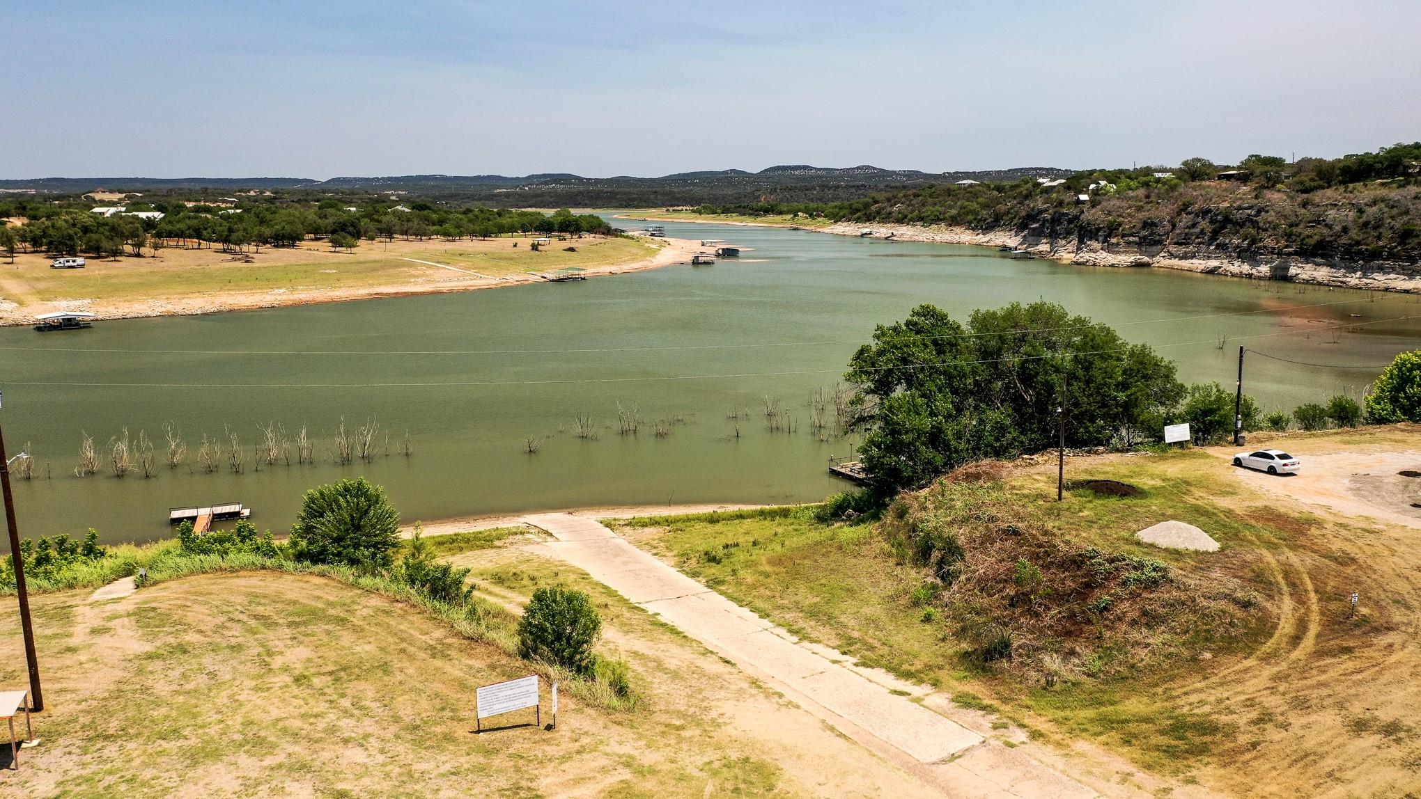 112 Mari Ln, Spicewood, TX 78669