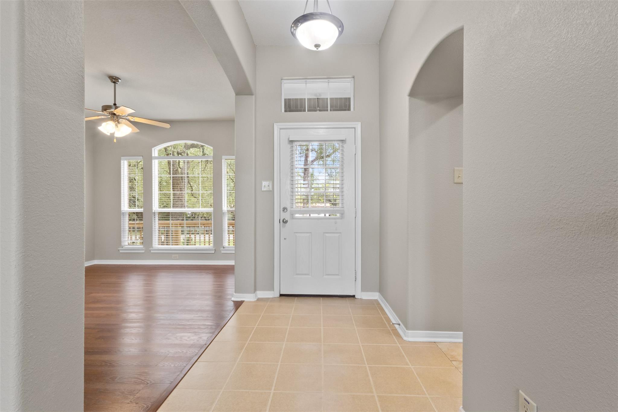 112 Mari Ln, Spicewood, TX 78669