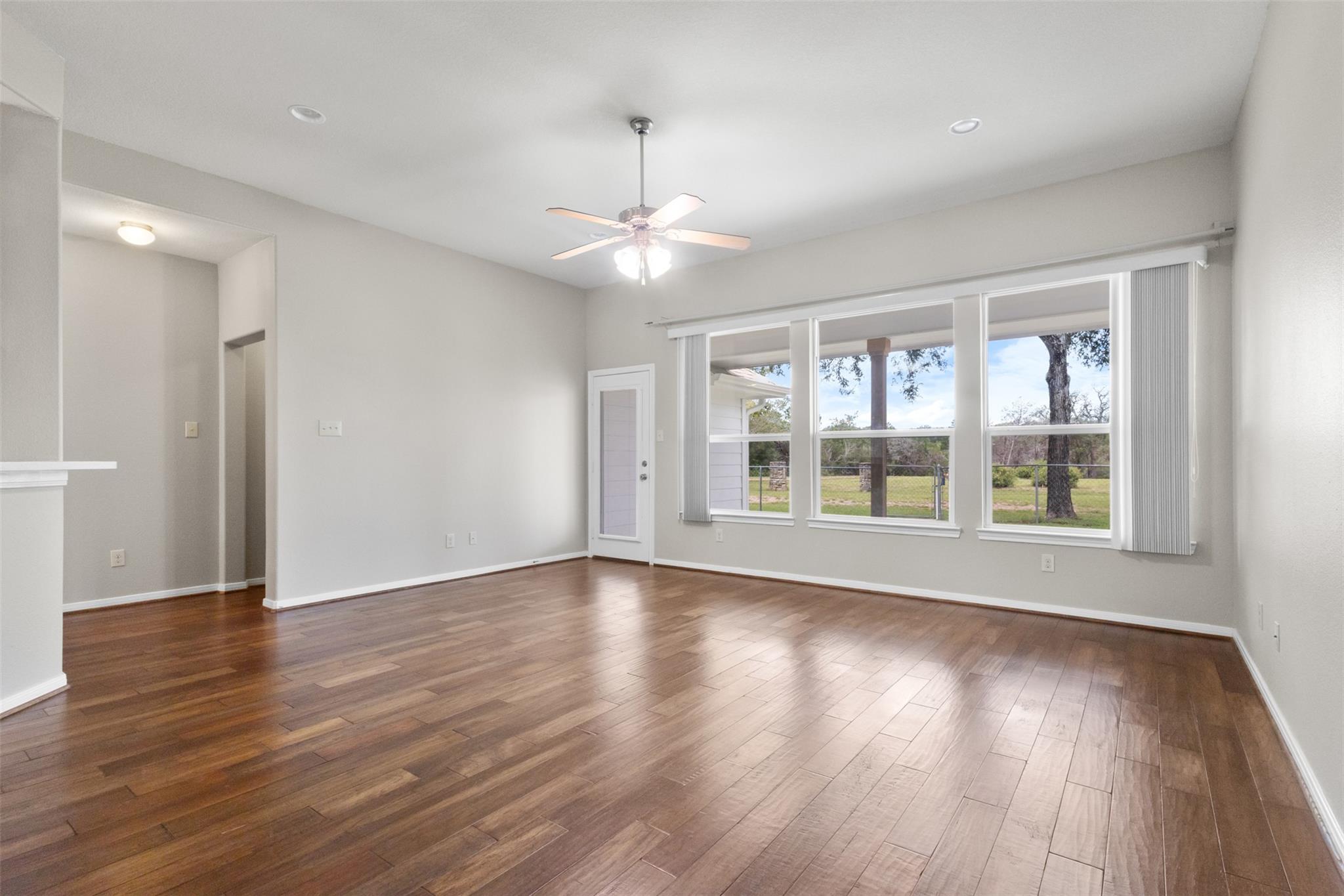 112 Mari Ln, Spicewood, TX 78669