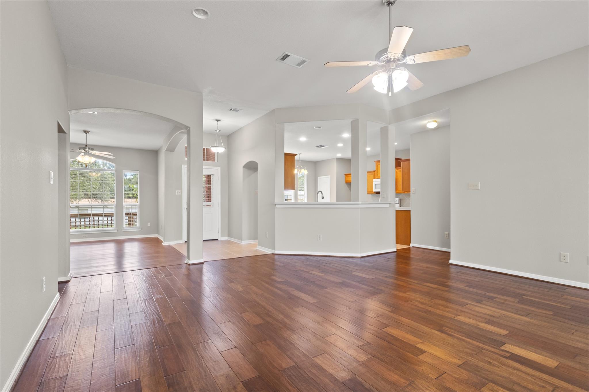 112 Mari Ln, Spicewood, TX 78669