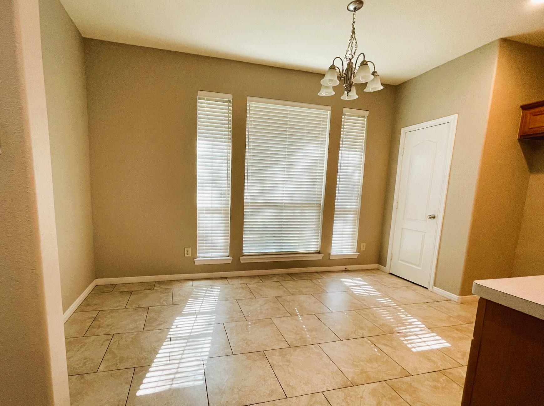 112 Mari Ln, Spicewood, TX 78669