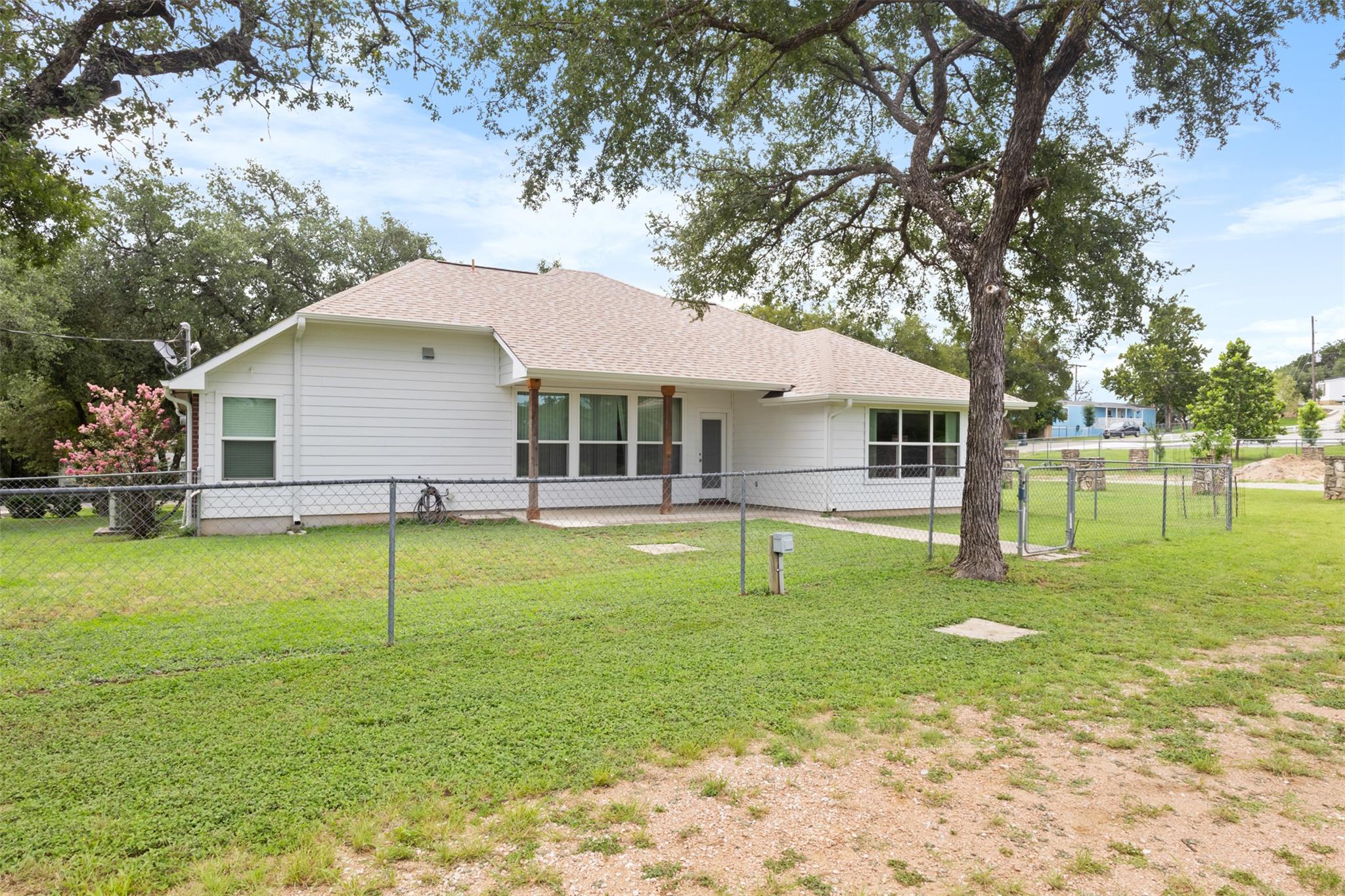 112 Mari Ln, Spicewood, TX 78669