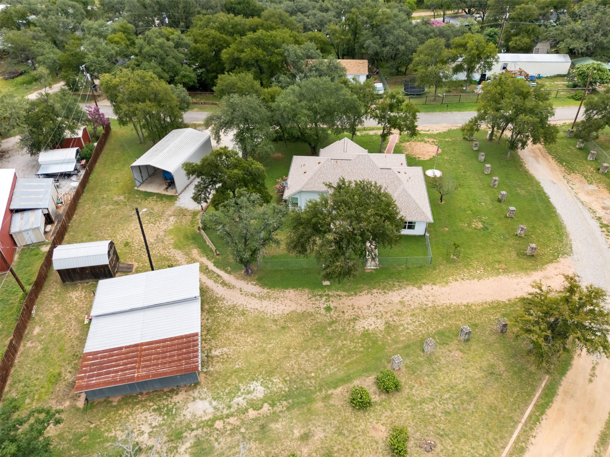 112 Mari Ln, Spicewood, TX 78669
