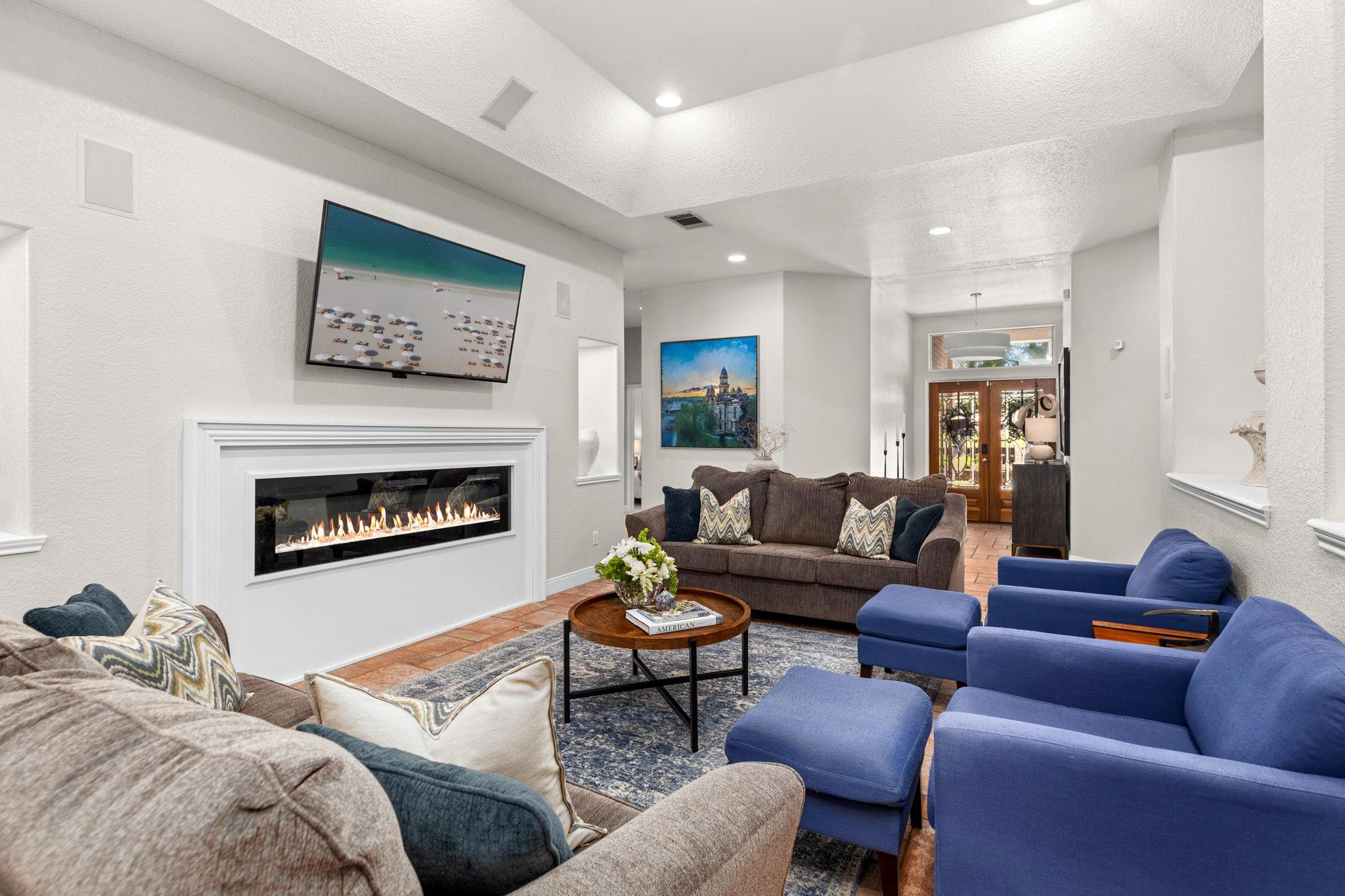 326 Red Bird Ln, Kingsbury, TX 78638